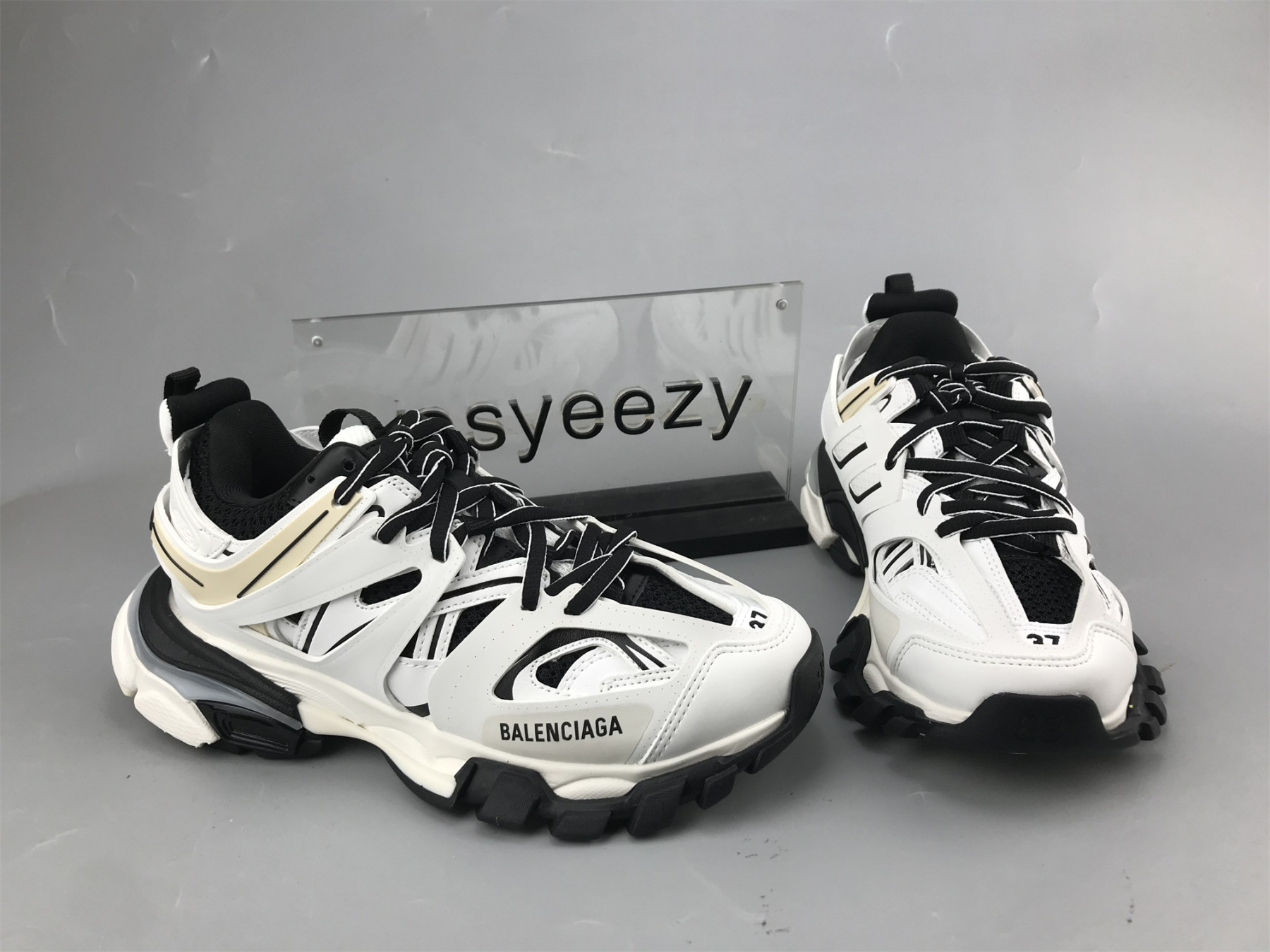 UA TRACK SNEAKER WHITE BLACK