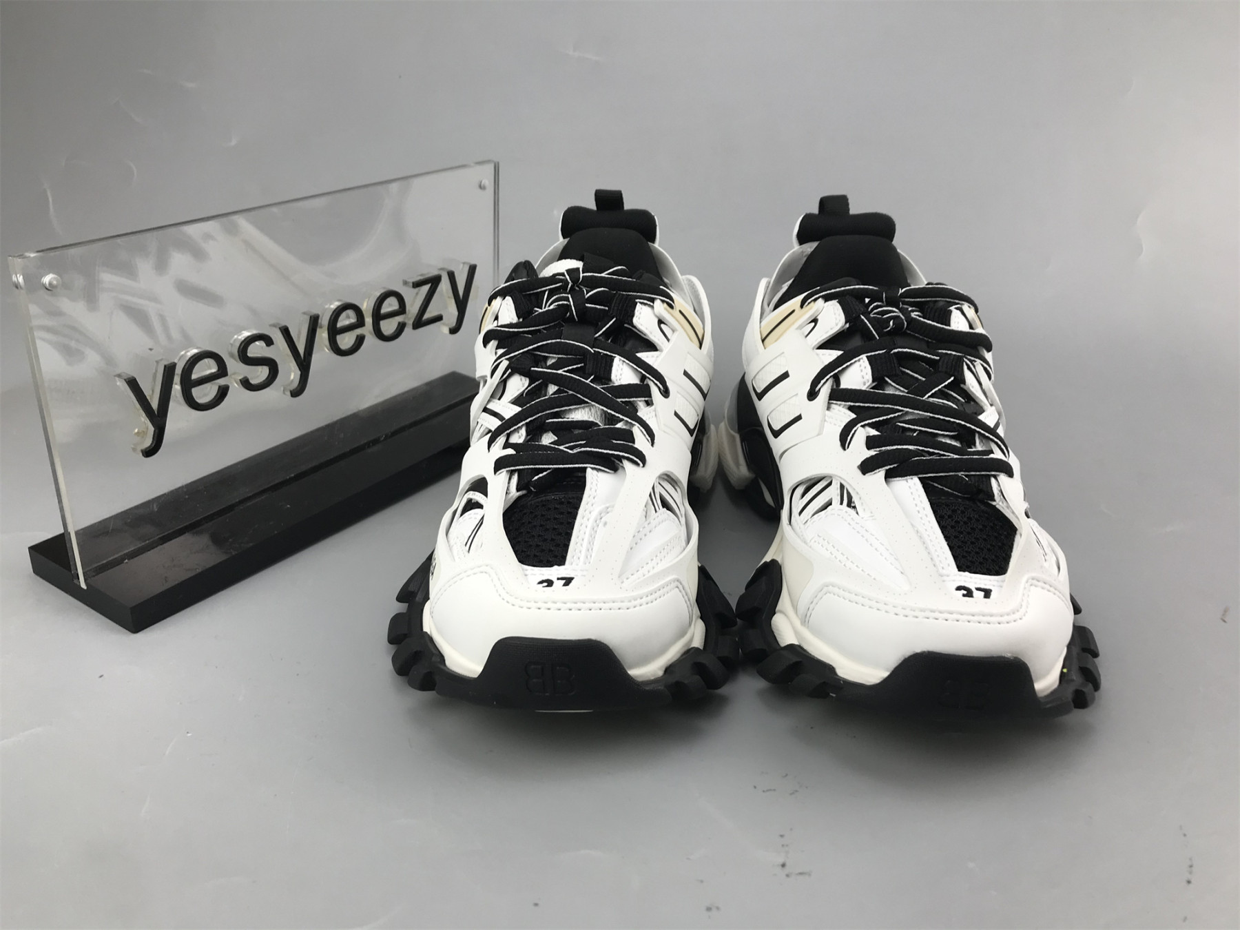 UA TRACK SNEAKER WHITE BLACK