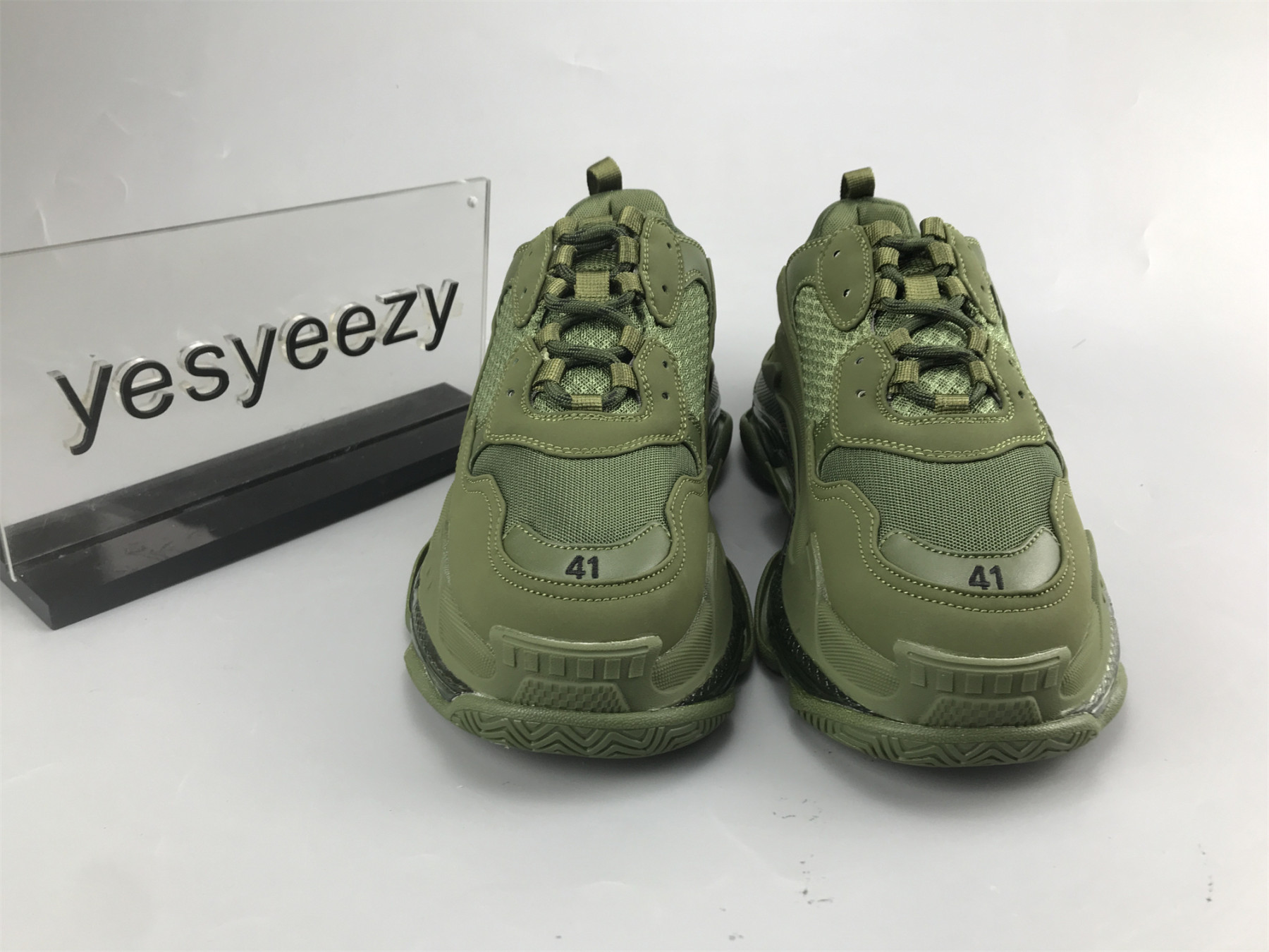 UA TRIPLE S CLEAR SOLE ARMY GREEN