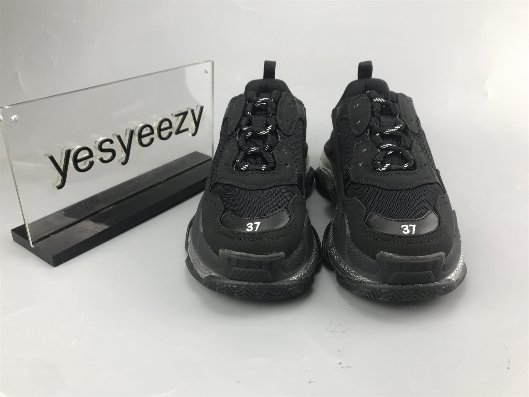 UA TRIPLE S CLEAR SOLE BLACK SILVER