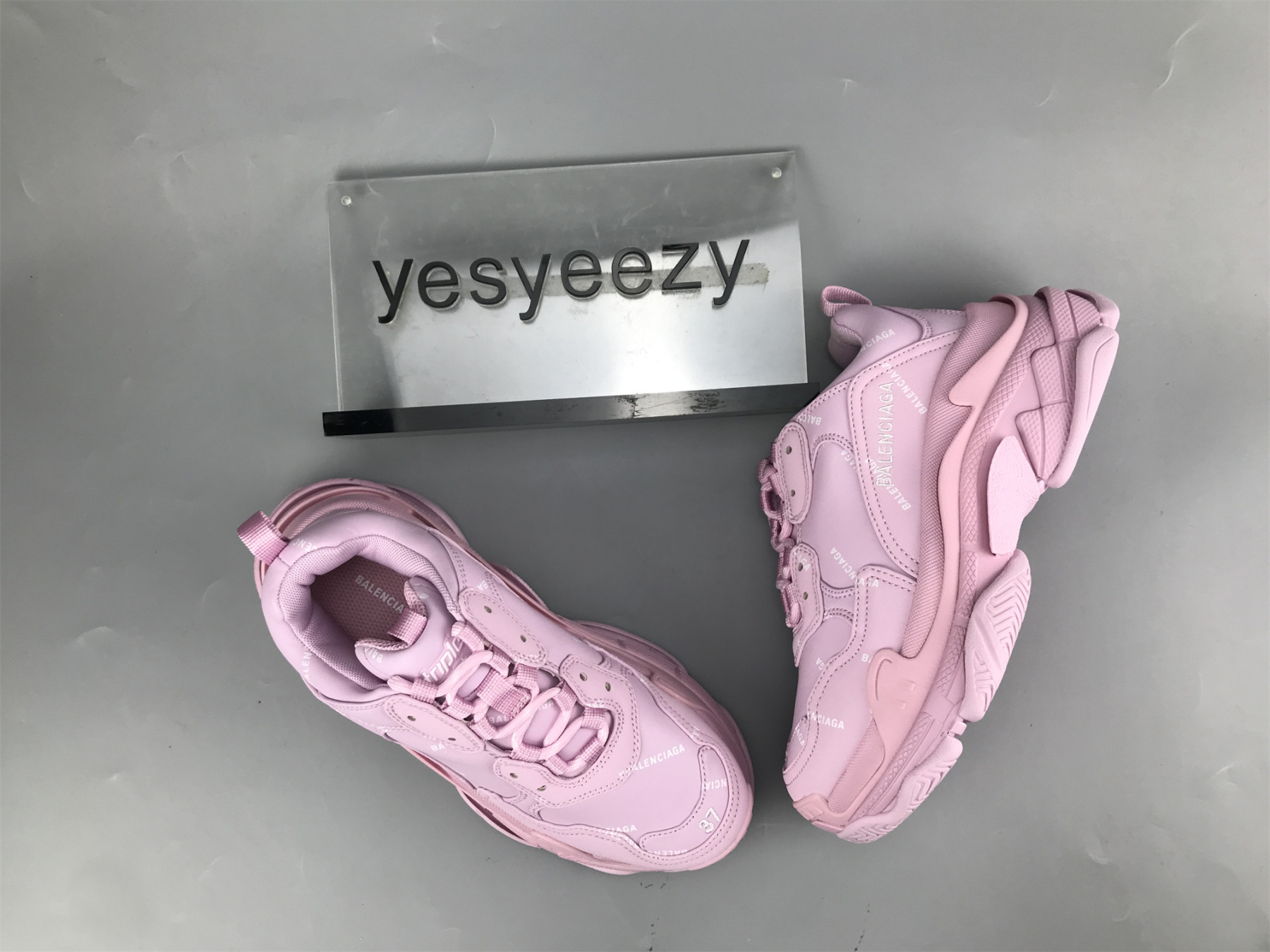 UA TRIPLE S SNEAKER GODDESS POWDER