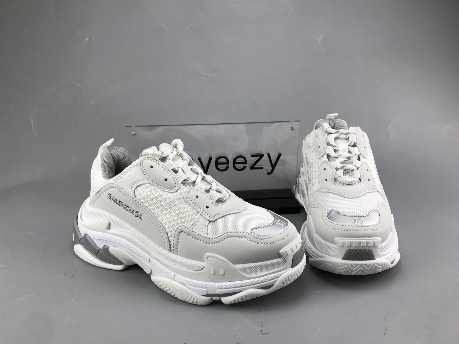 UA TRIPLE S SNEAKER WHITE METAL GREY