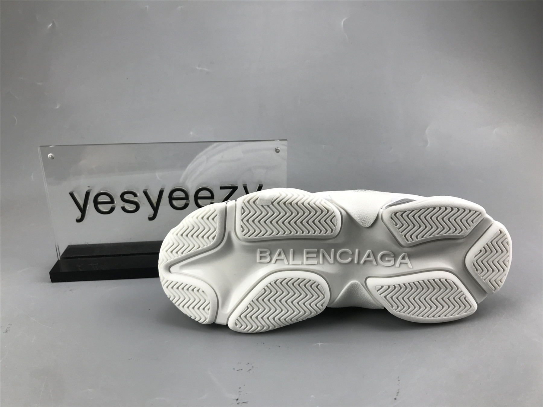 UA TRIPLE S SNEAKER WHITE METAL GREY