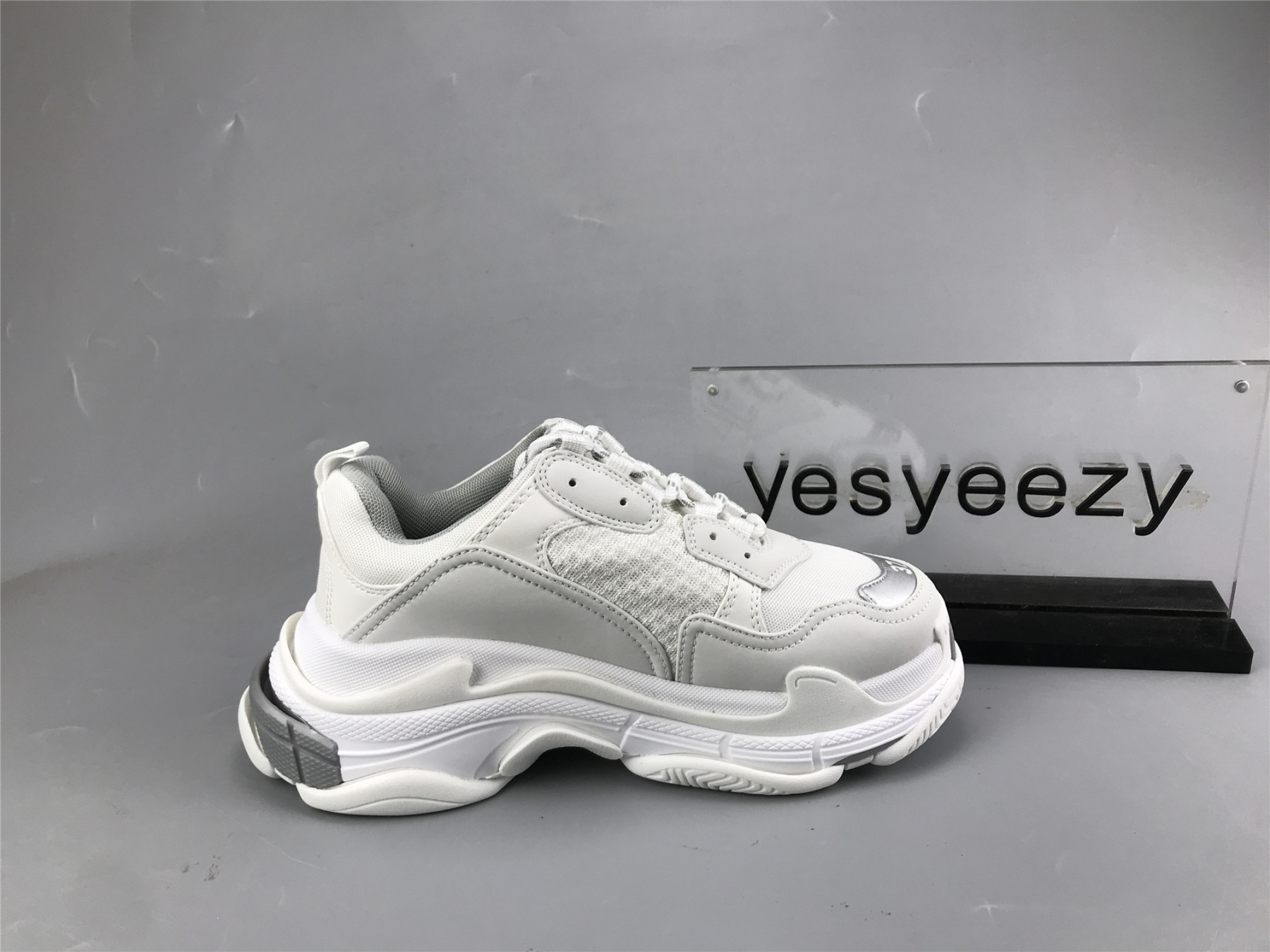 UA TRIPLE S SNEAKER WHITE METAL GREY