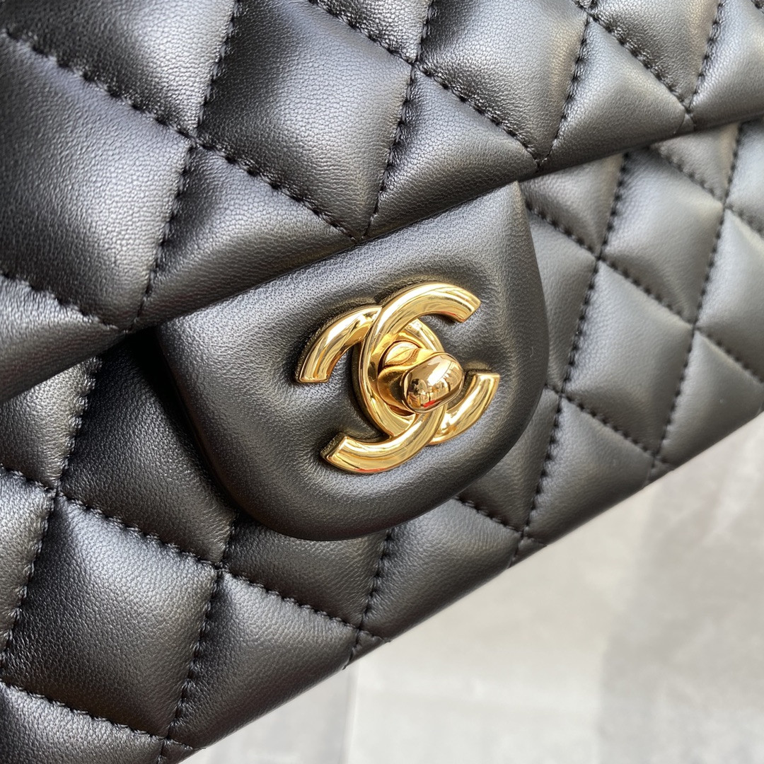 Ch**el classic flap bag a01112 15.5x25x6cm