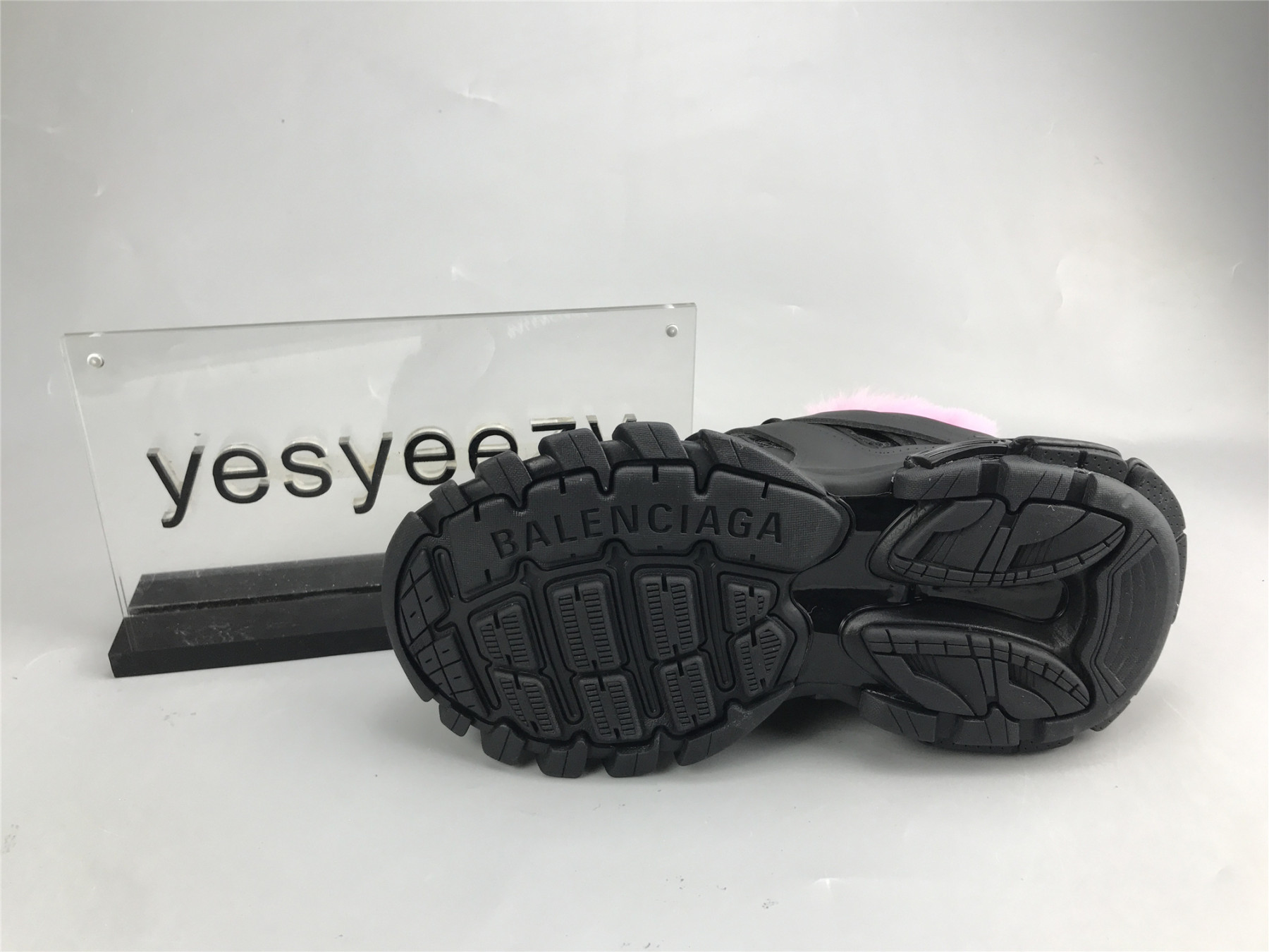 UA TRACK FUR SNEAKER BLACK PINK