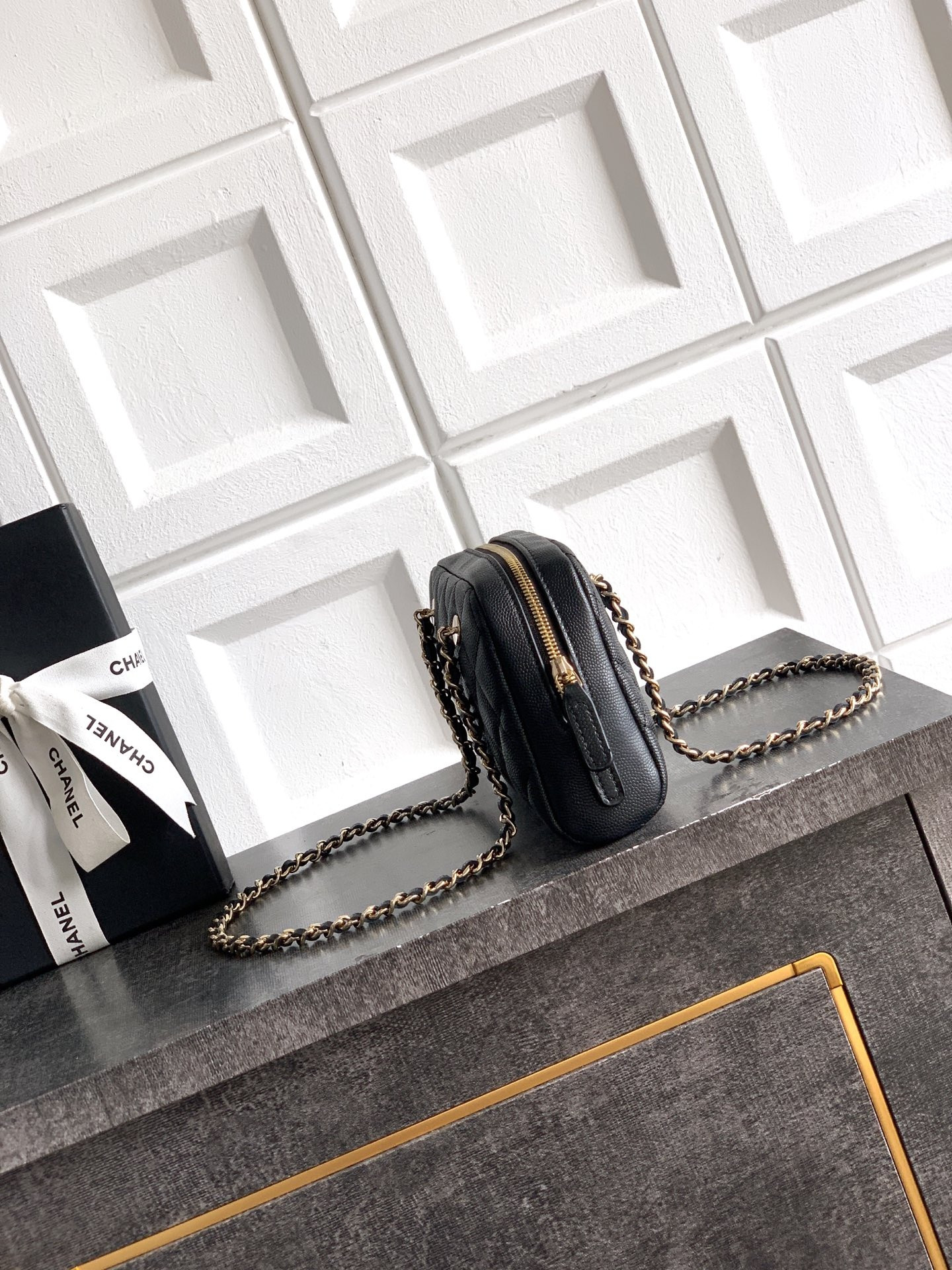 Ch**el clutch with chain ap5092 11.5x19.5x5.5cm