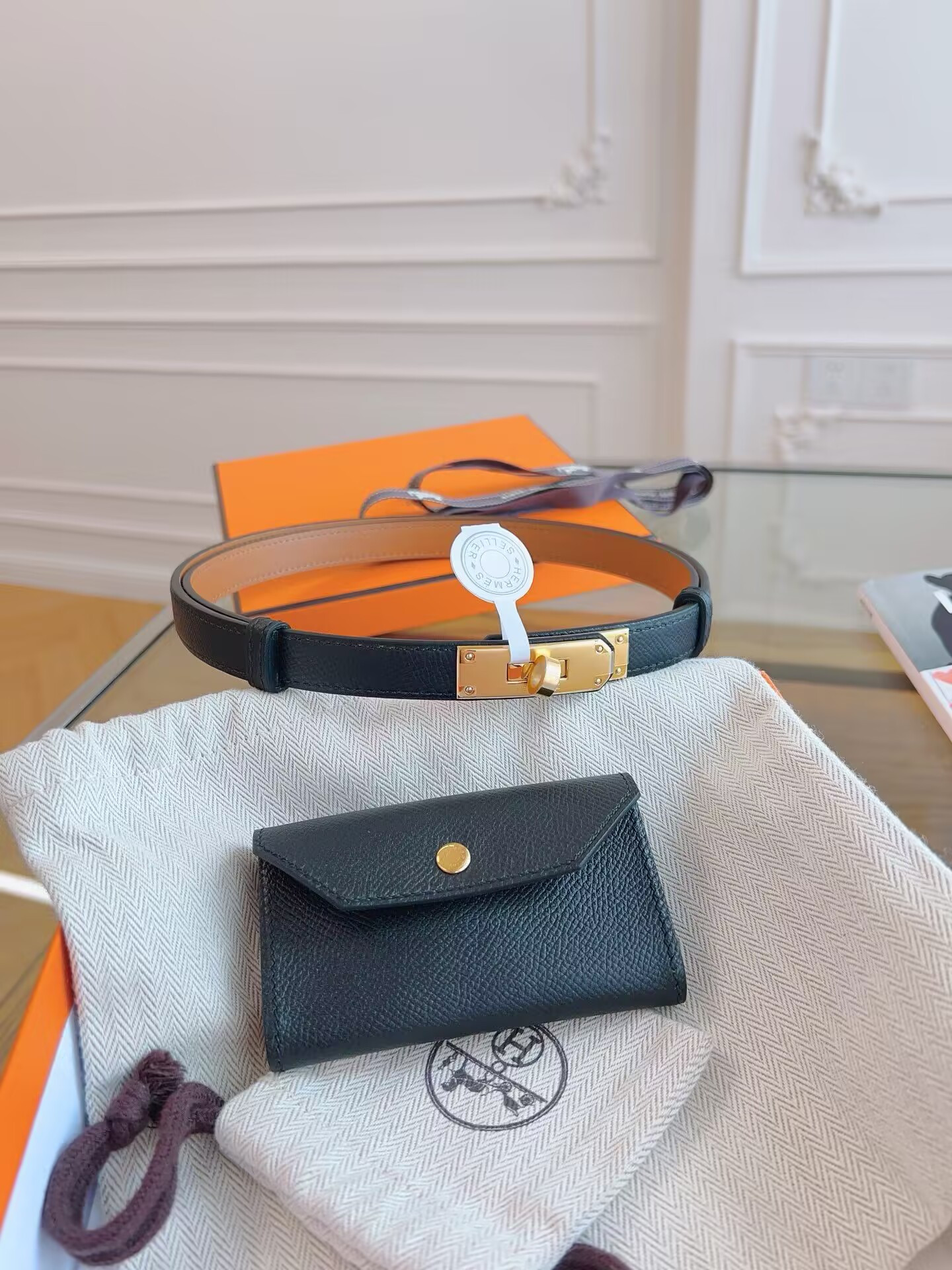 H**me5 kelly pocket 18 belt