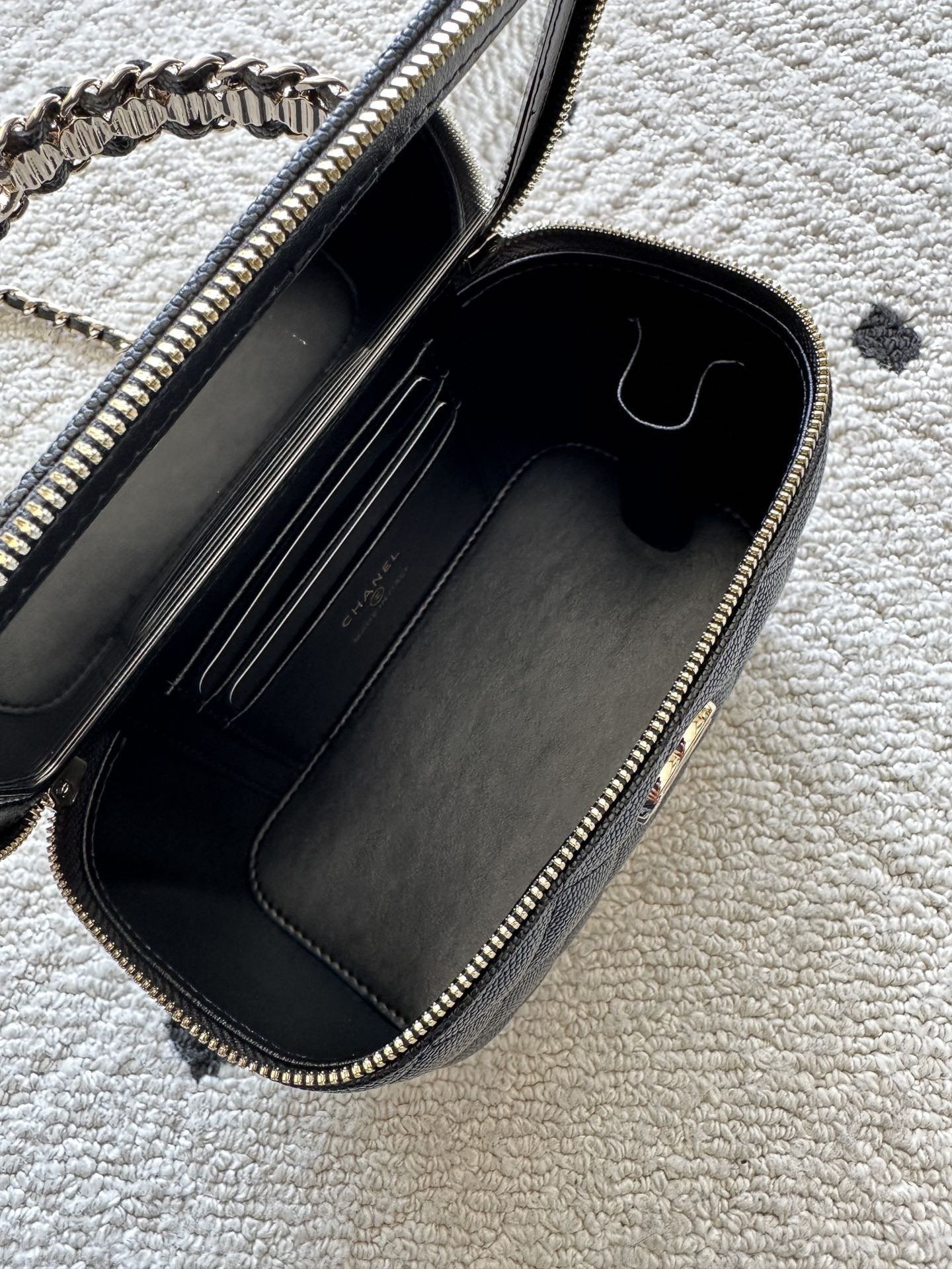 Ch**el classic vanity with chain handbag as4940 17x9.5x8cm