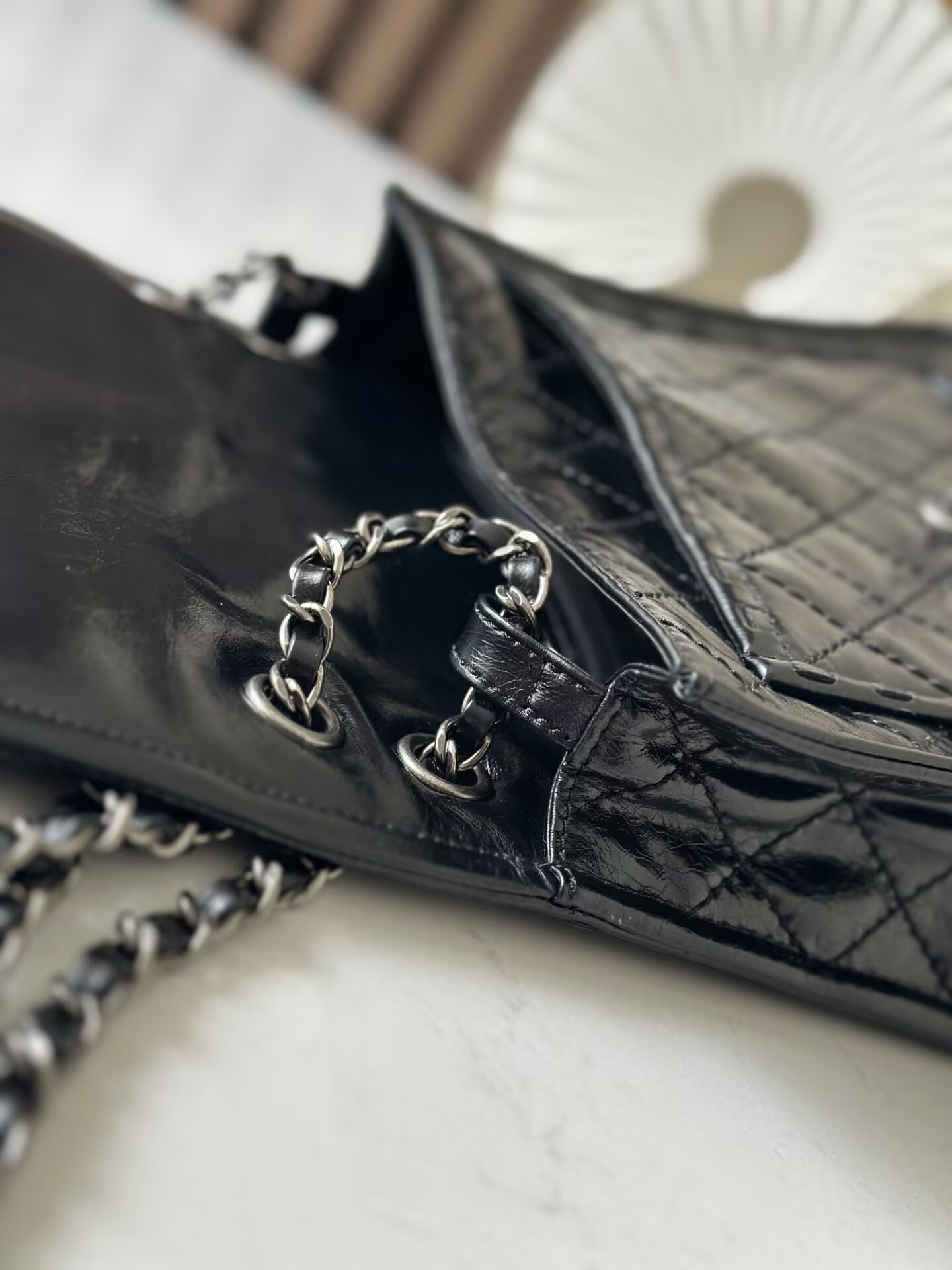 Ch**el vintage flap tofu bag 26x11x23cm