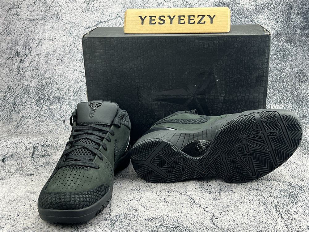 UA ZOOM KOBE 4 PROTRO 