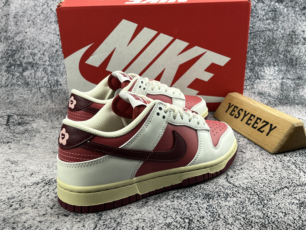UA WMNS DUNK LOW 