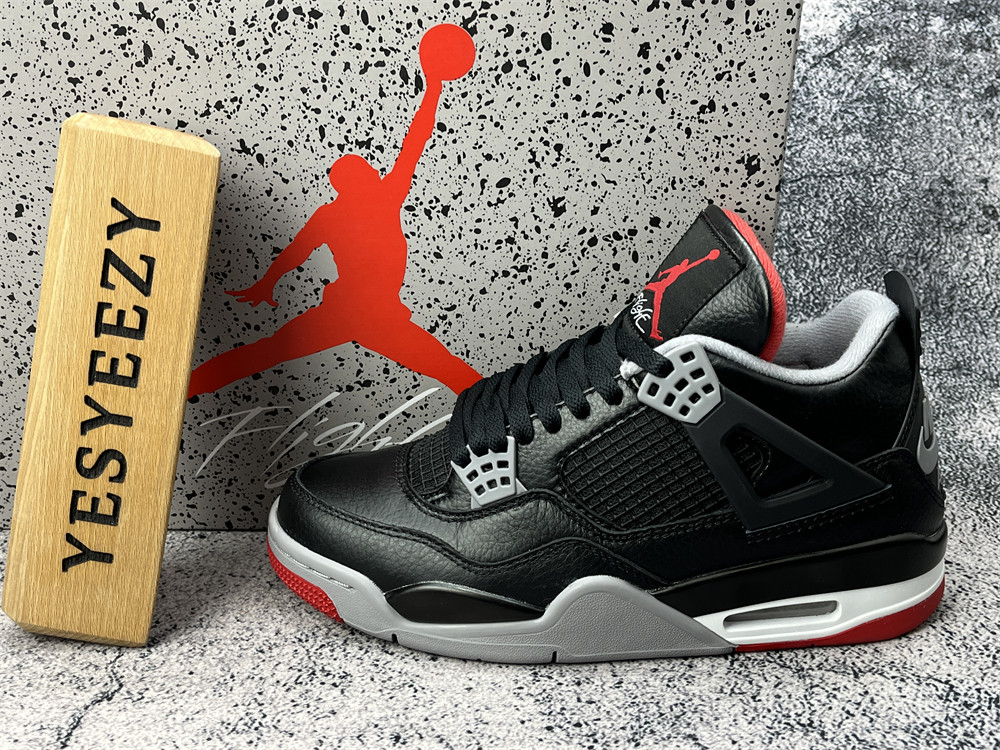 UA AIR JORDAN 4 RETRO 