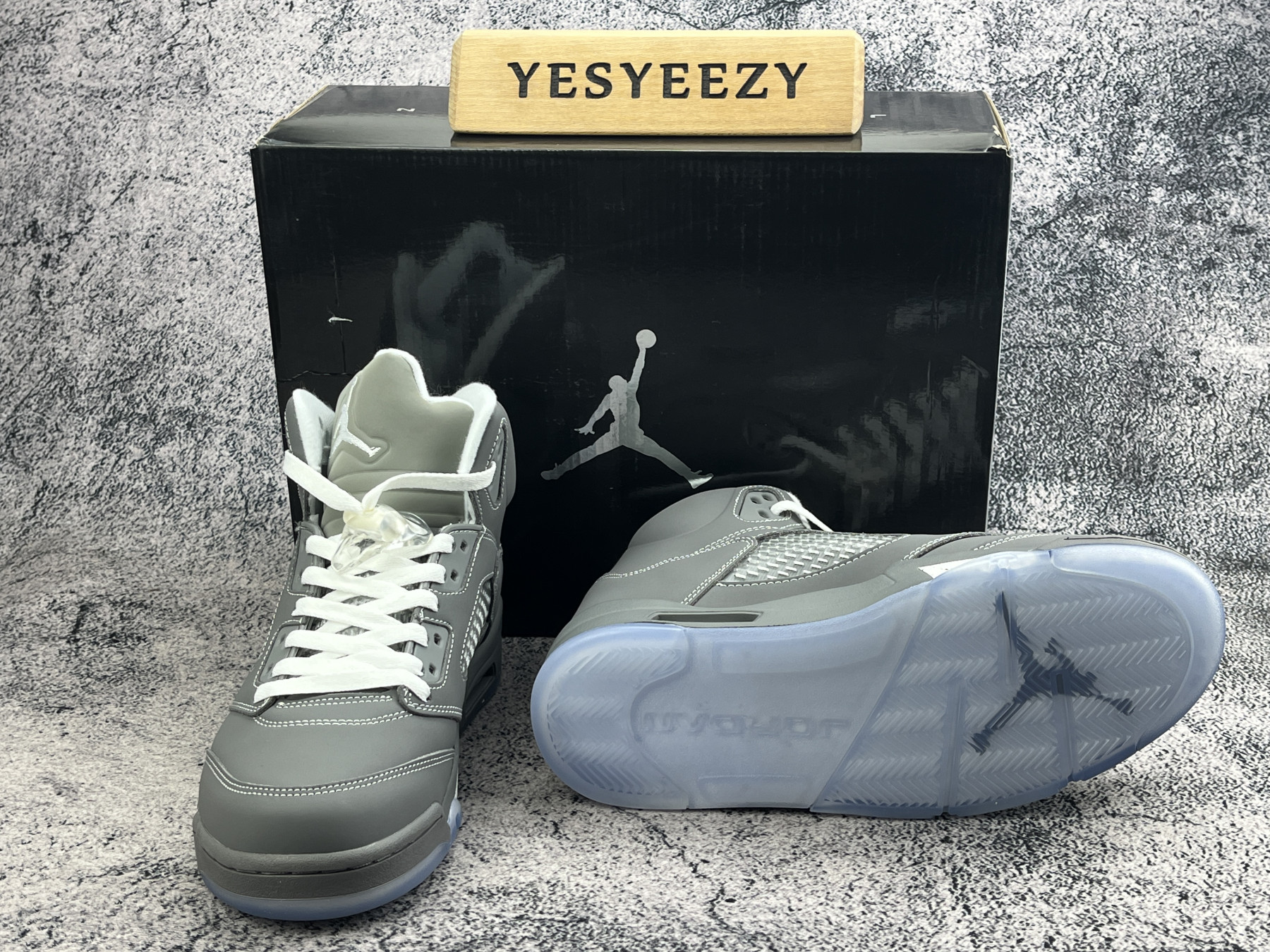 UA Jordan 5 Retro