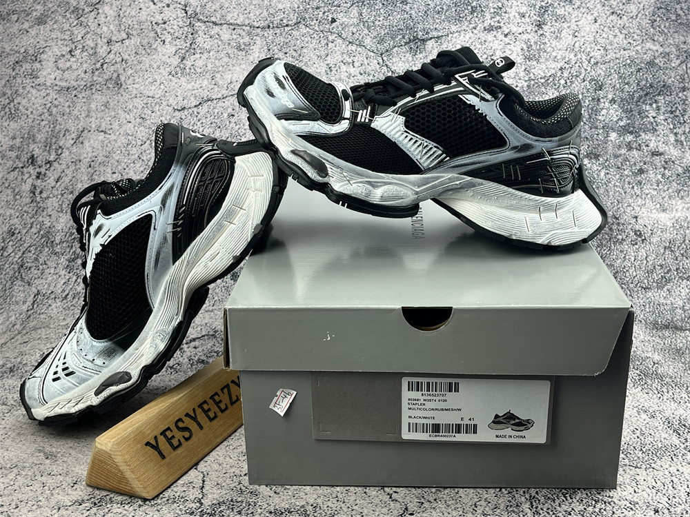 ua Ba1en*iaga stapler sneakers