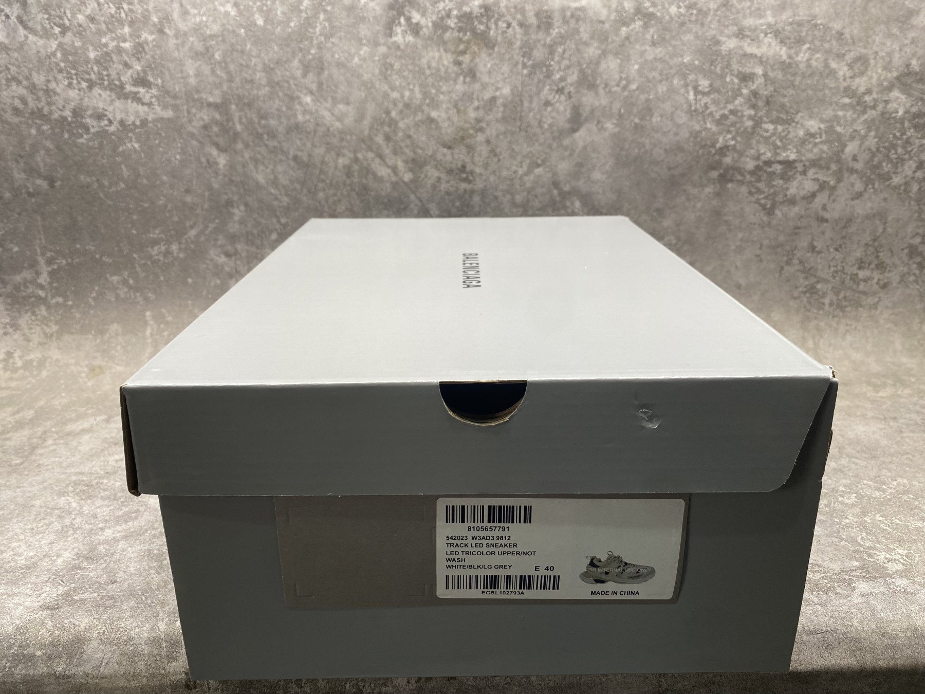 ua Ba1en*iaga track sneaker