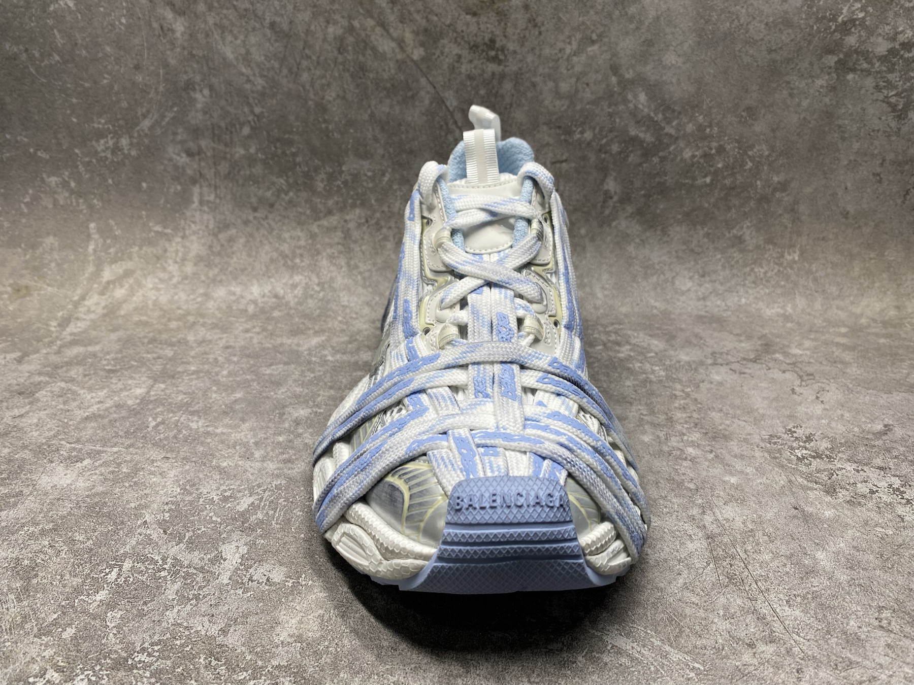 ua Ba1en*iaga 3xl extreme laces logo sneaker(run one size large)