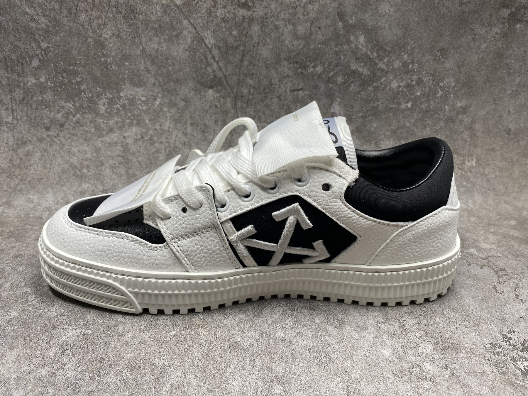 UA Off-White 3.0 Court Low Top Sneakers