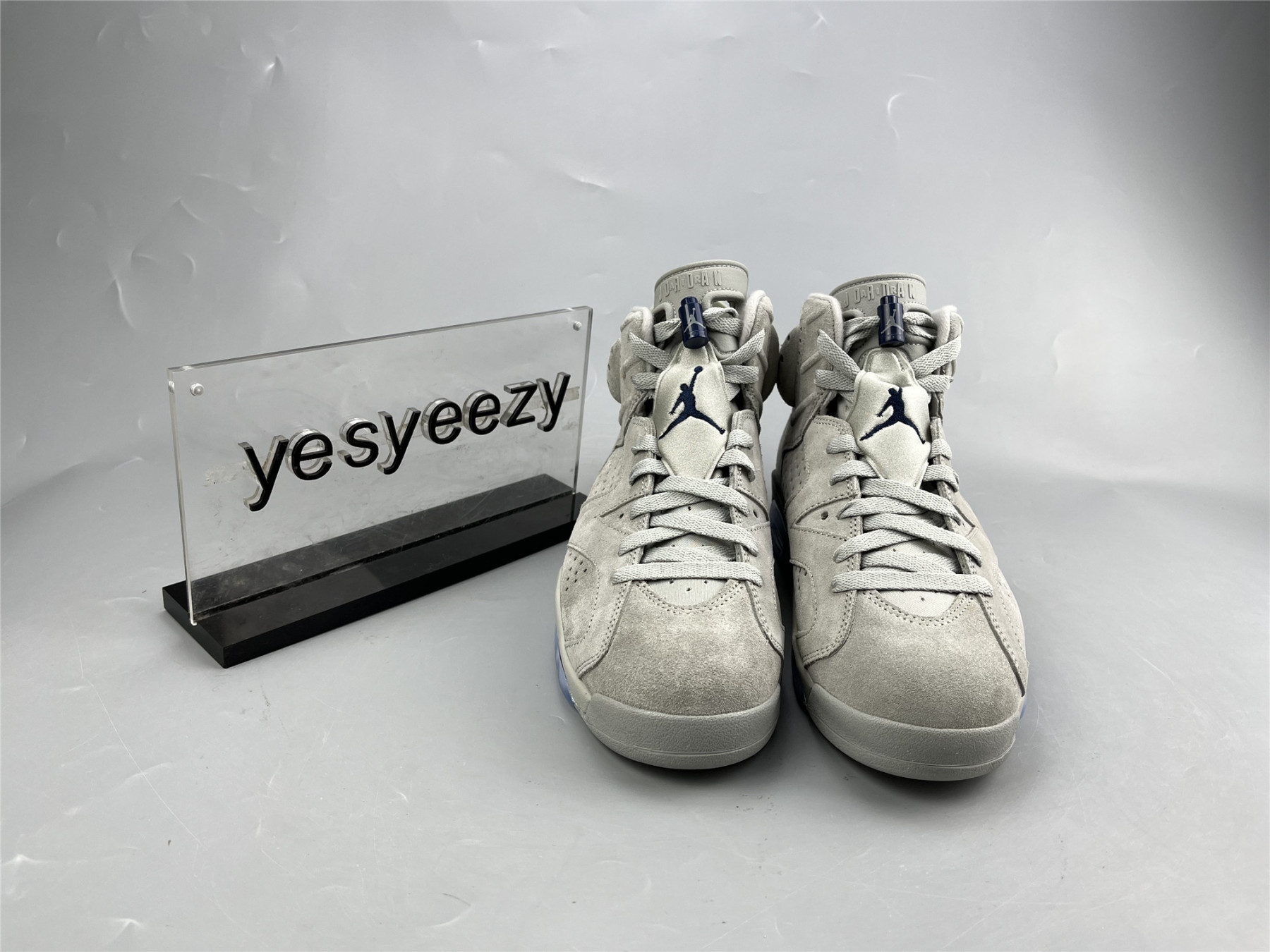 UA AIR JORDAN 6 RETRO 