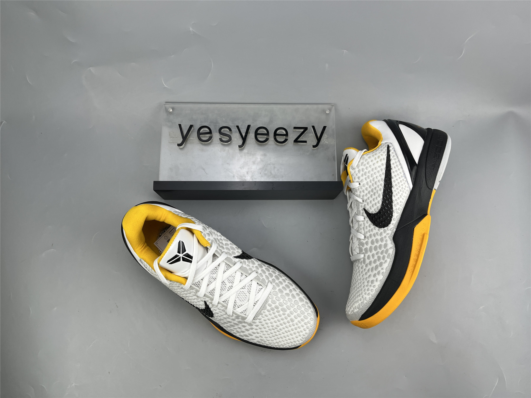 UA NIKE ZOOM KOBE 6 PROTRO 
