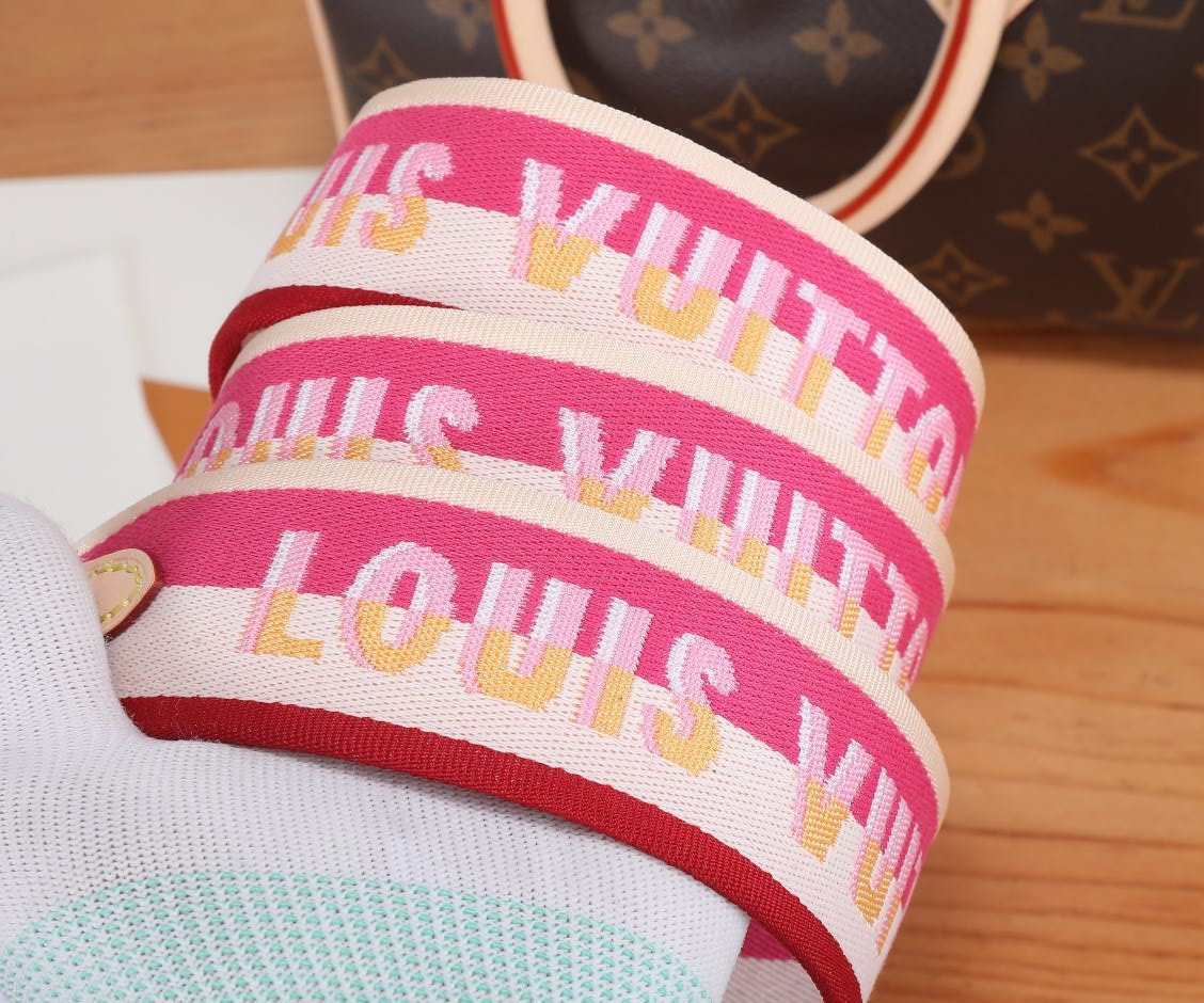 LV Speedy Bandoulière 20 M45948 20.5x13.5x12cm