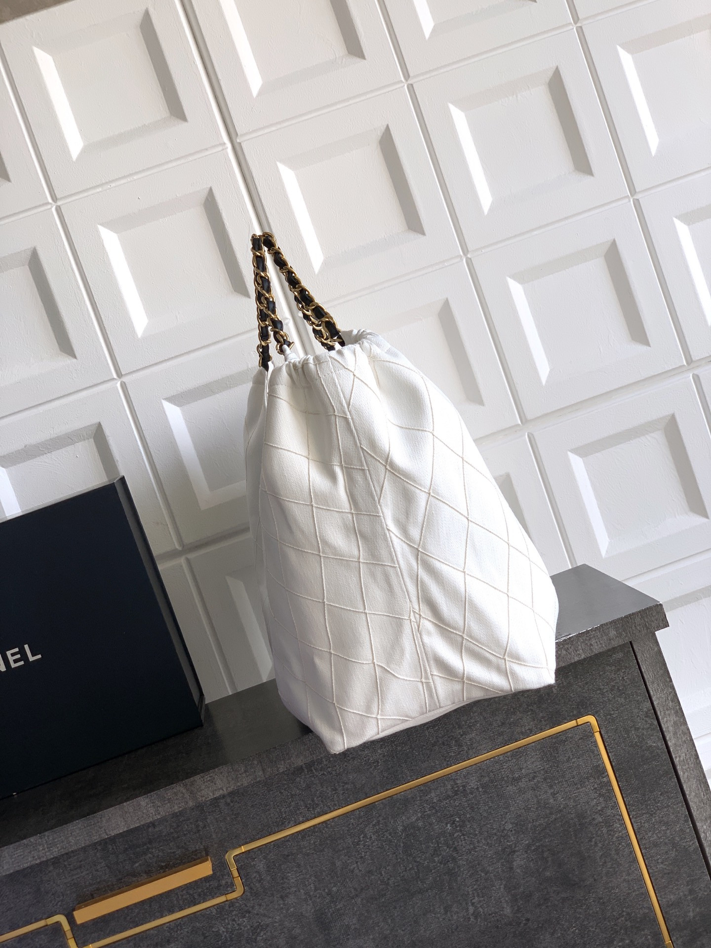 Ch**el small shopping bag as6191 20x43x17cm