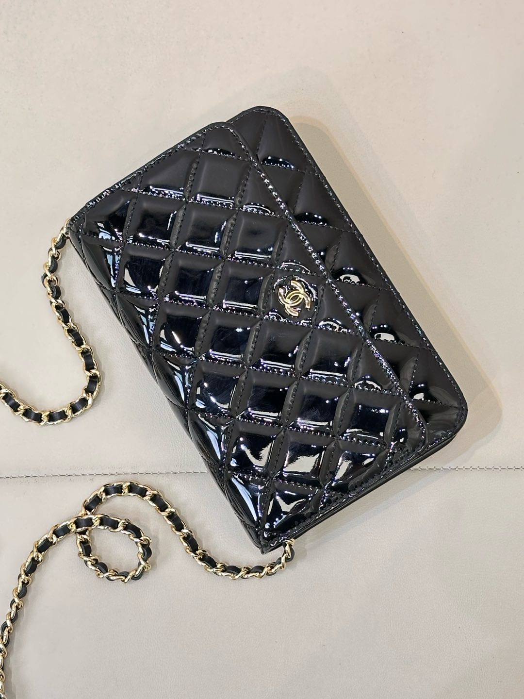 Ch**el woc classic wallet on chain 13x19x3cm
