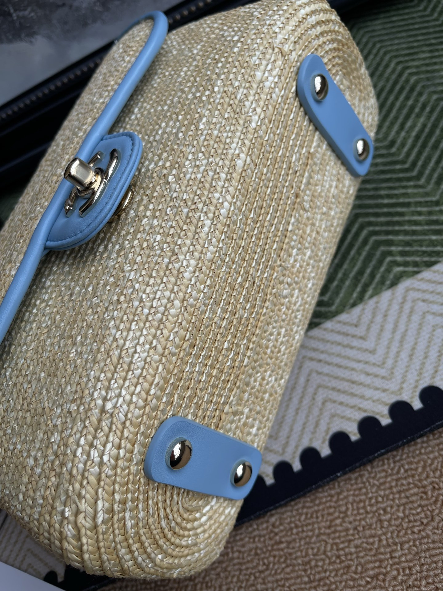 Ch**el flap bag as6017 23x14.5x6cm