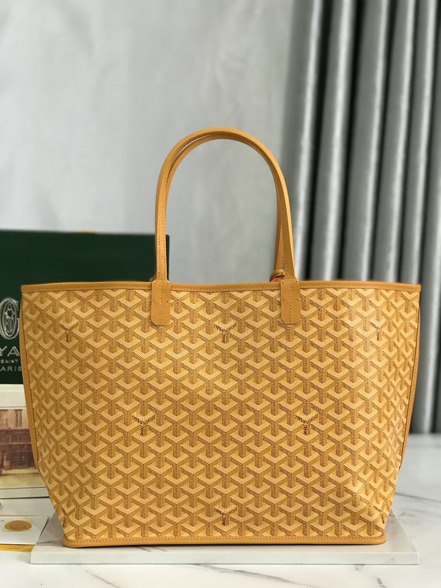 G09ard anjou gm bag 39x32x19cm
