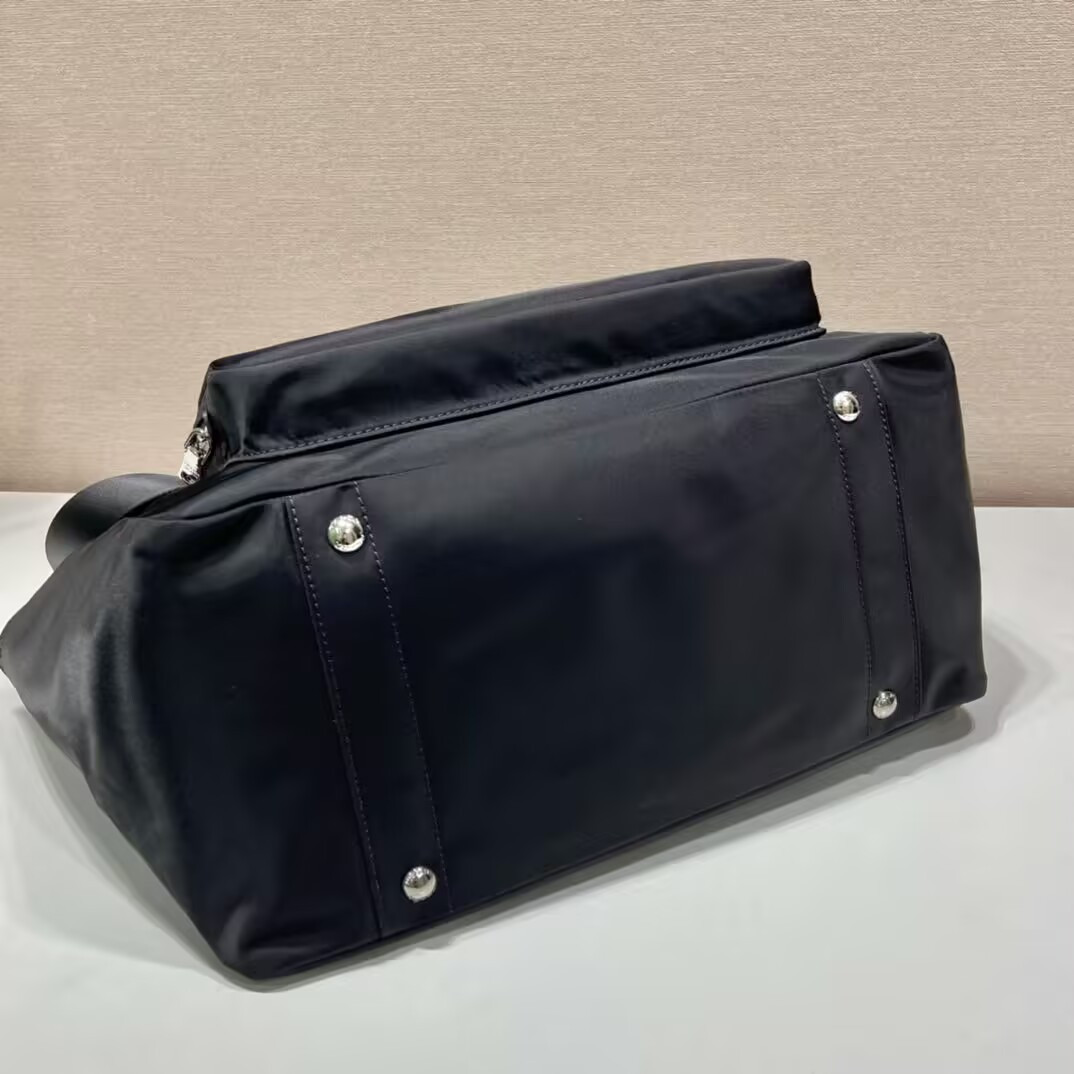 Pra*a re-nylon baby bag 31x36x18cm