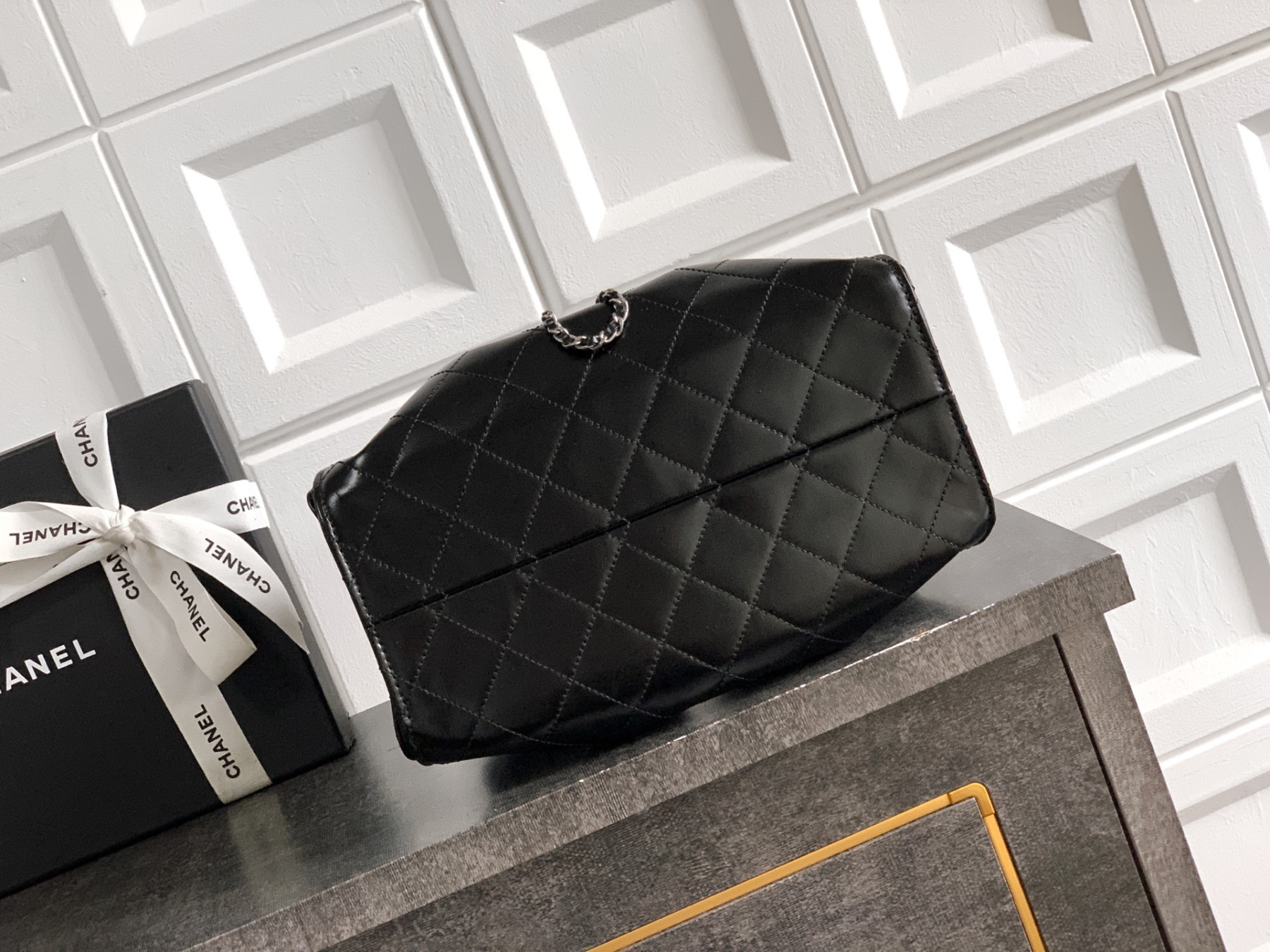 Ch**el 25c bucket bag oil wax leather 30x26x14cm