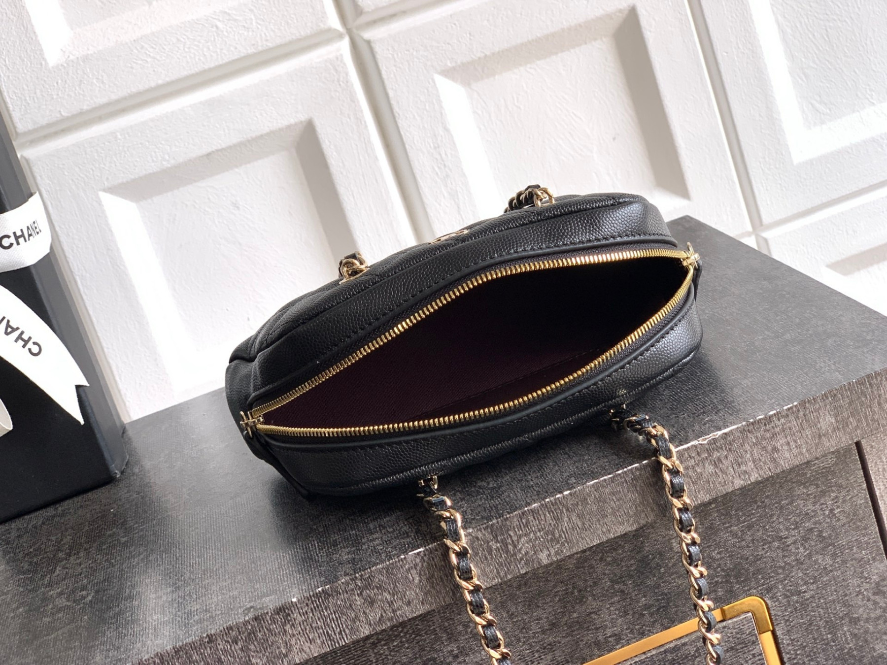 Ch**el clutch with chain ap5092 11.5x19.5x5.5cm