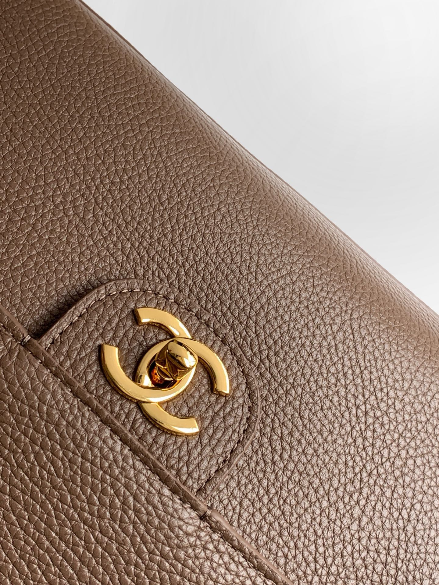 Ch**el maxi flap bag as6233 26x38.5x11cm