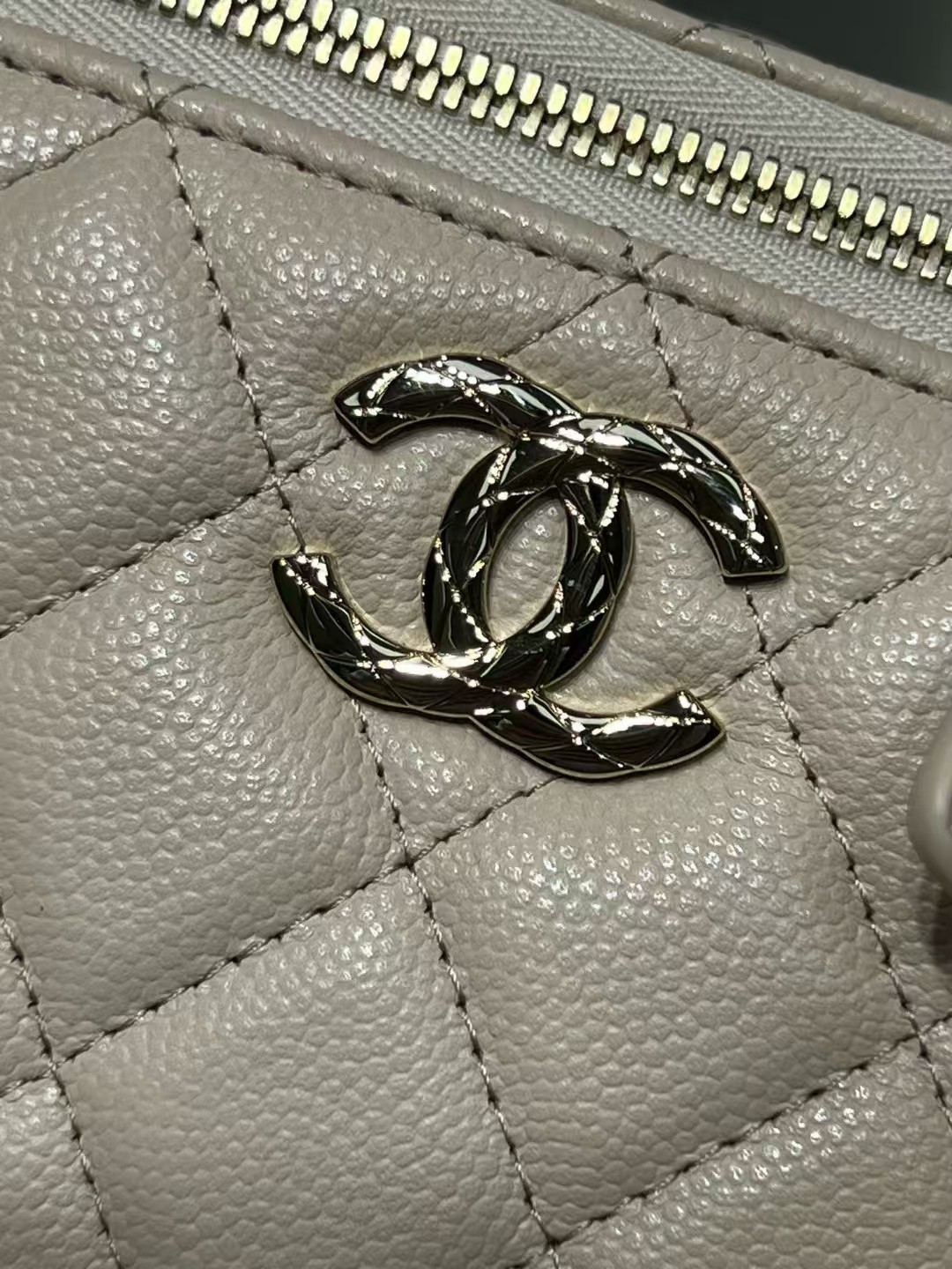 Ch**el Clutch With Chain AP4590 17x9.5x8cm