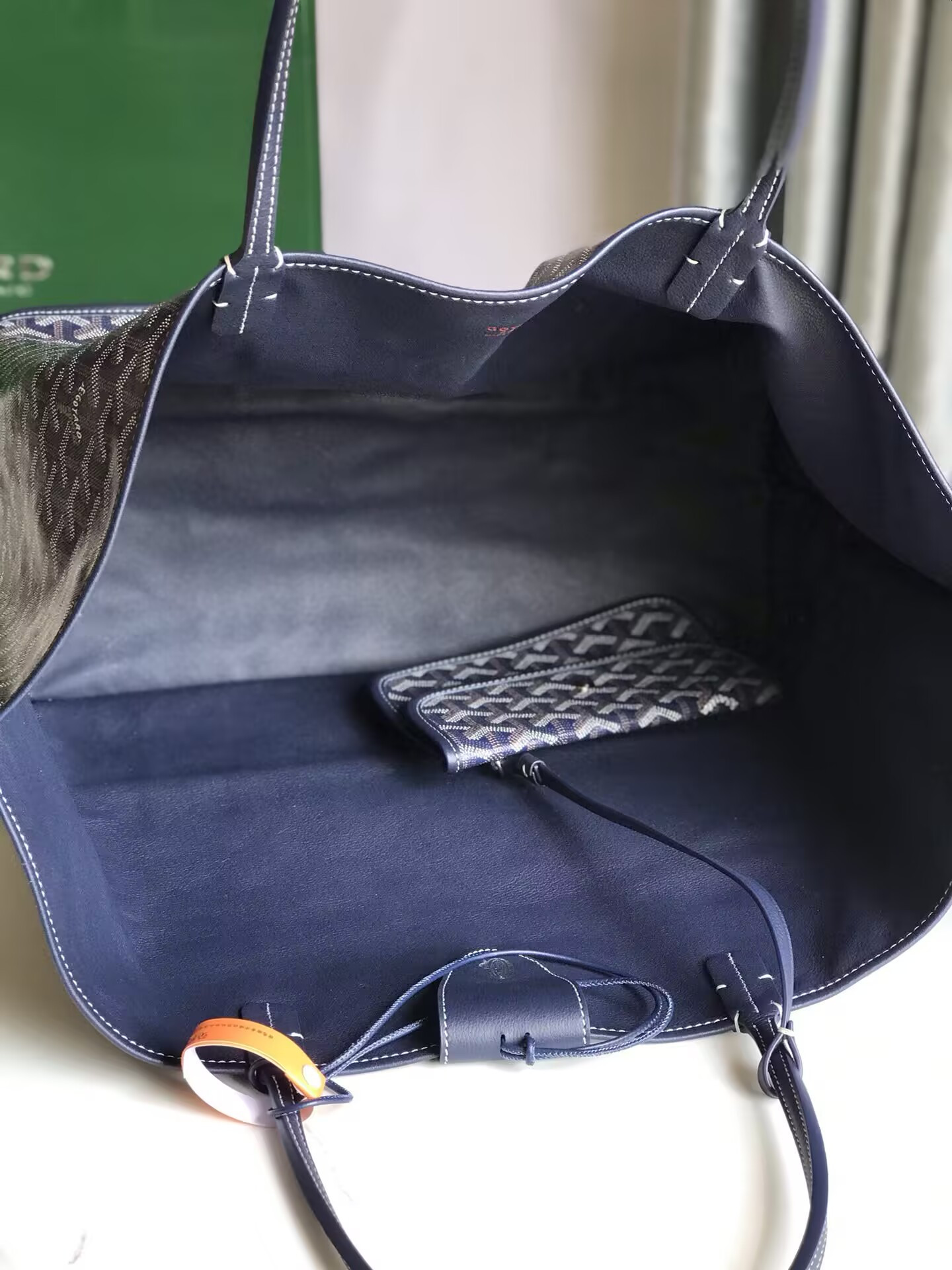 G09ard anjou gm bag 39x32x19cm