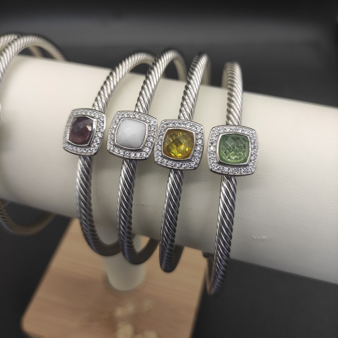 dau1d Yvrm*n 4mm square d1am0nd bracelet (wrist circumference 15-20cm)