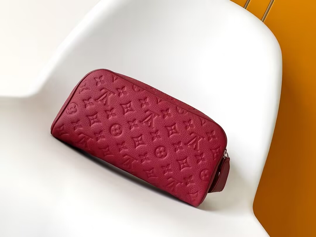 LV DOPP KIT Toilet Bag M13023 28x15x16.5cm