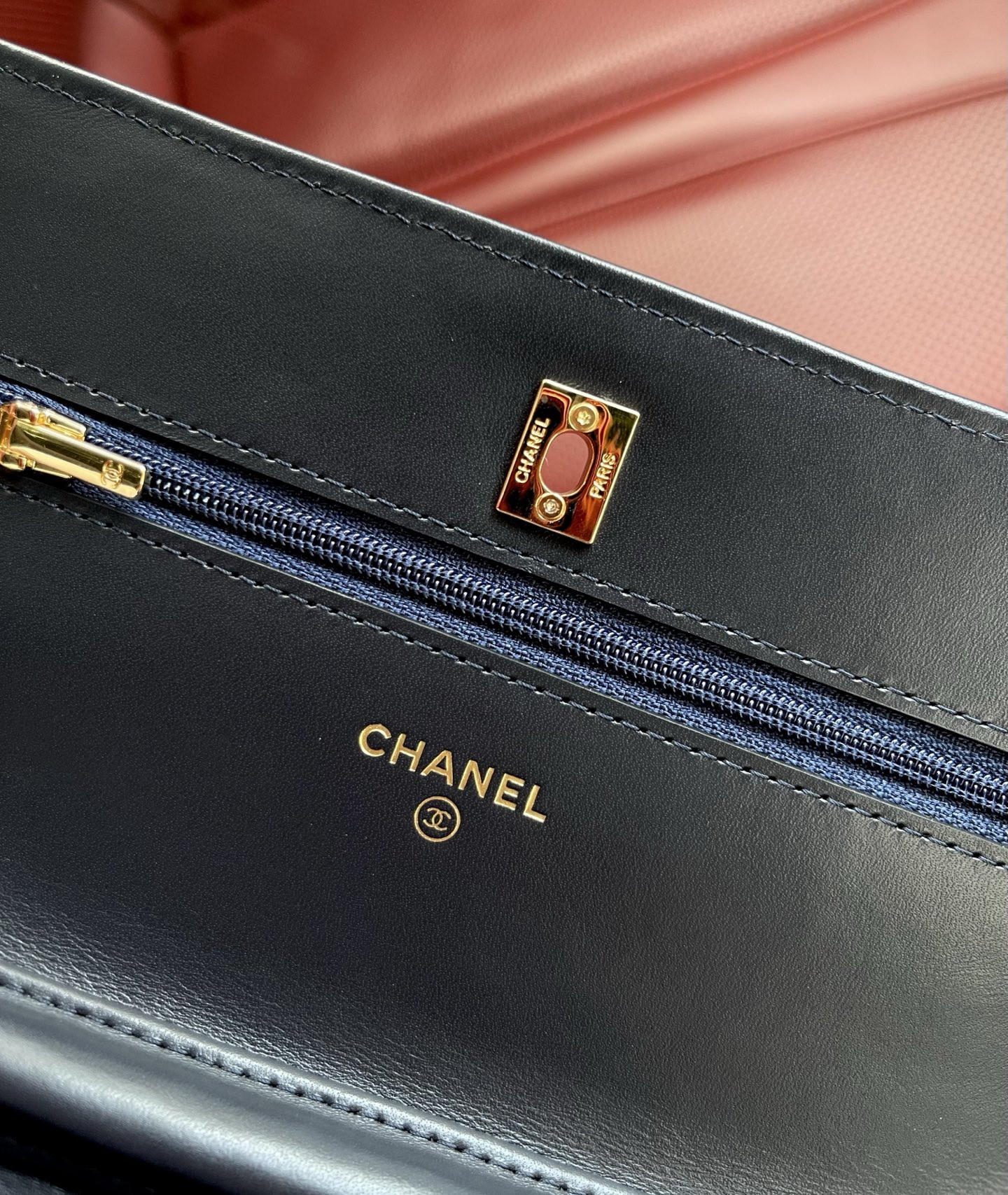 Ch**el woc classic wallet on chain 19.5x12x3.5cm