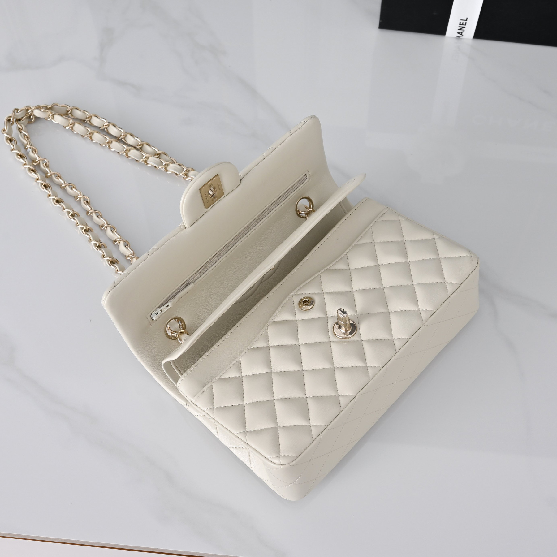 Ch**el classic flap handbag milky tea with light gold hardware a01113 23x14.5x6cm