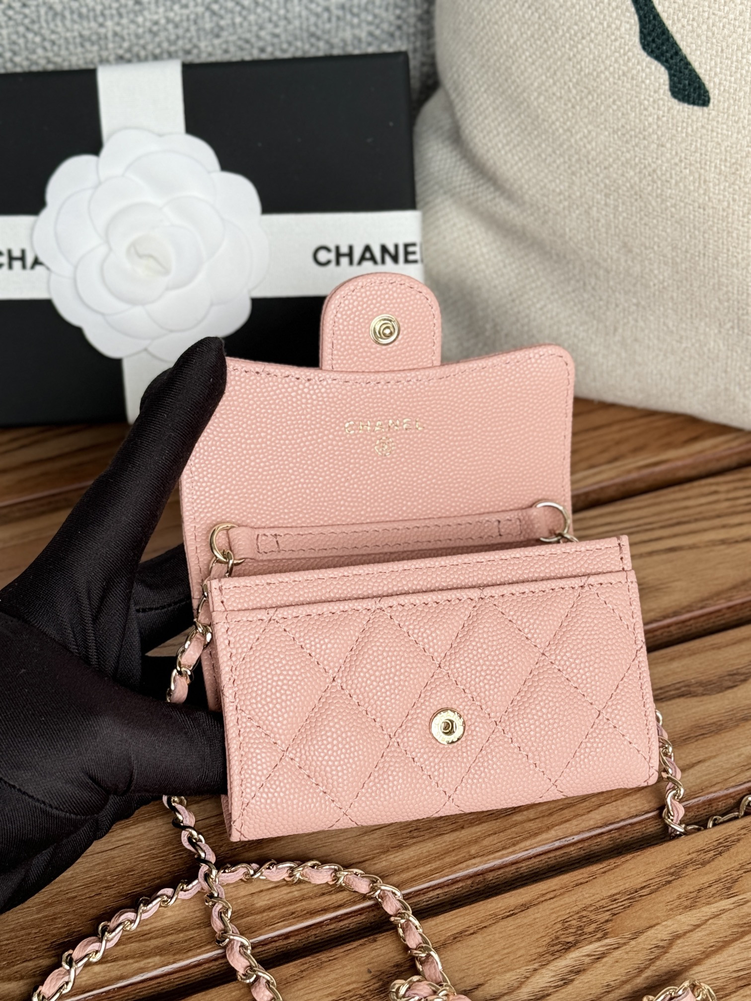 Ch**el wallet on chain 11x7.5x2cm