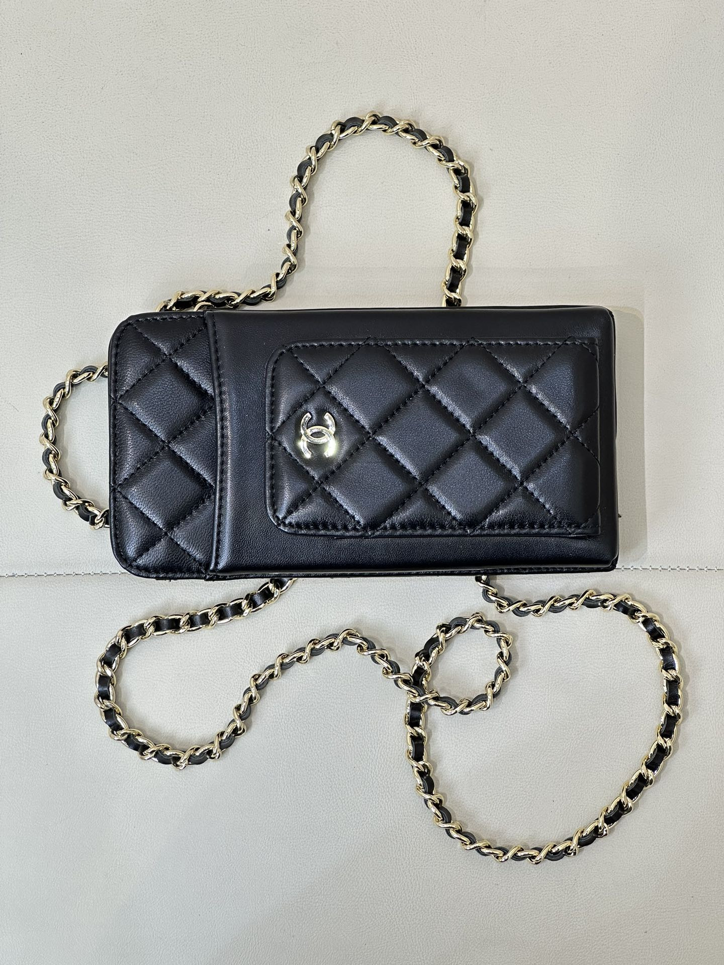Ch**el phone bag 18x9x3cm