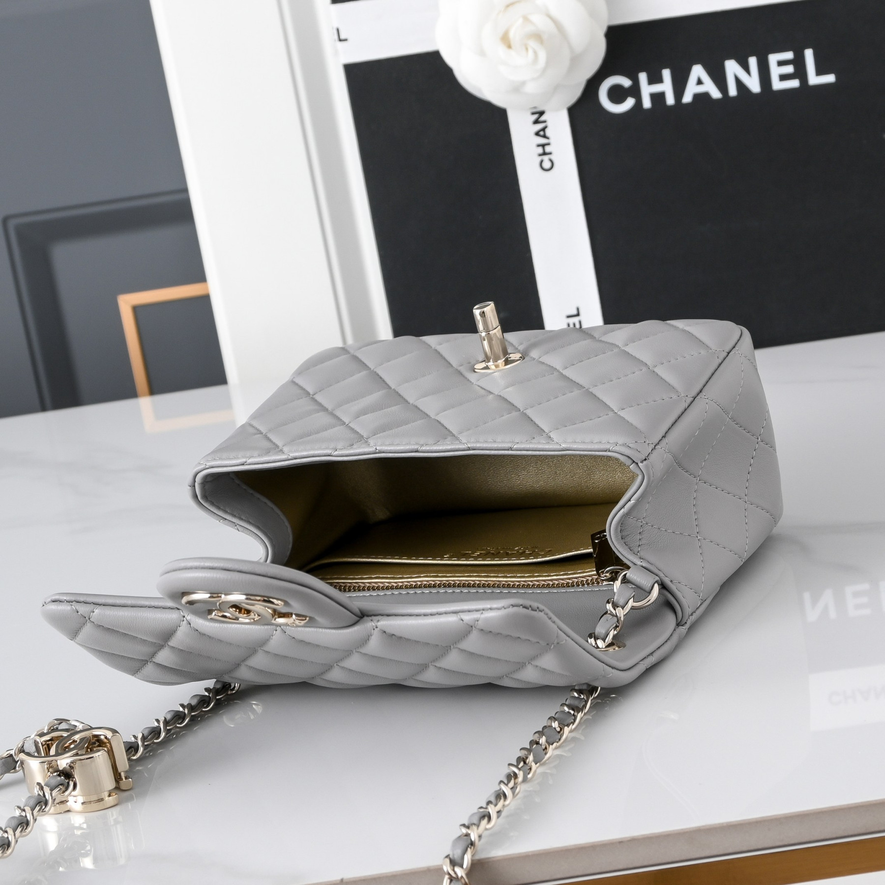 Ch**el classic flap handbag cf as5758 18x13x7cm