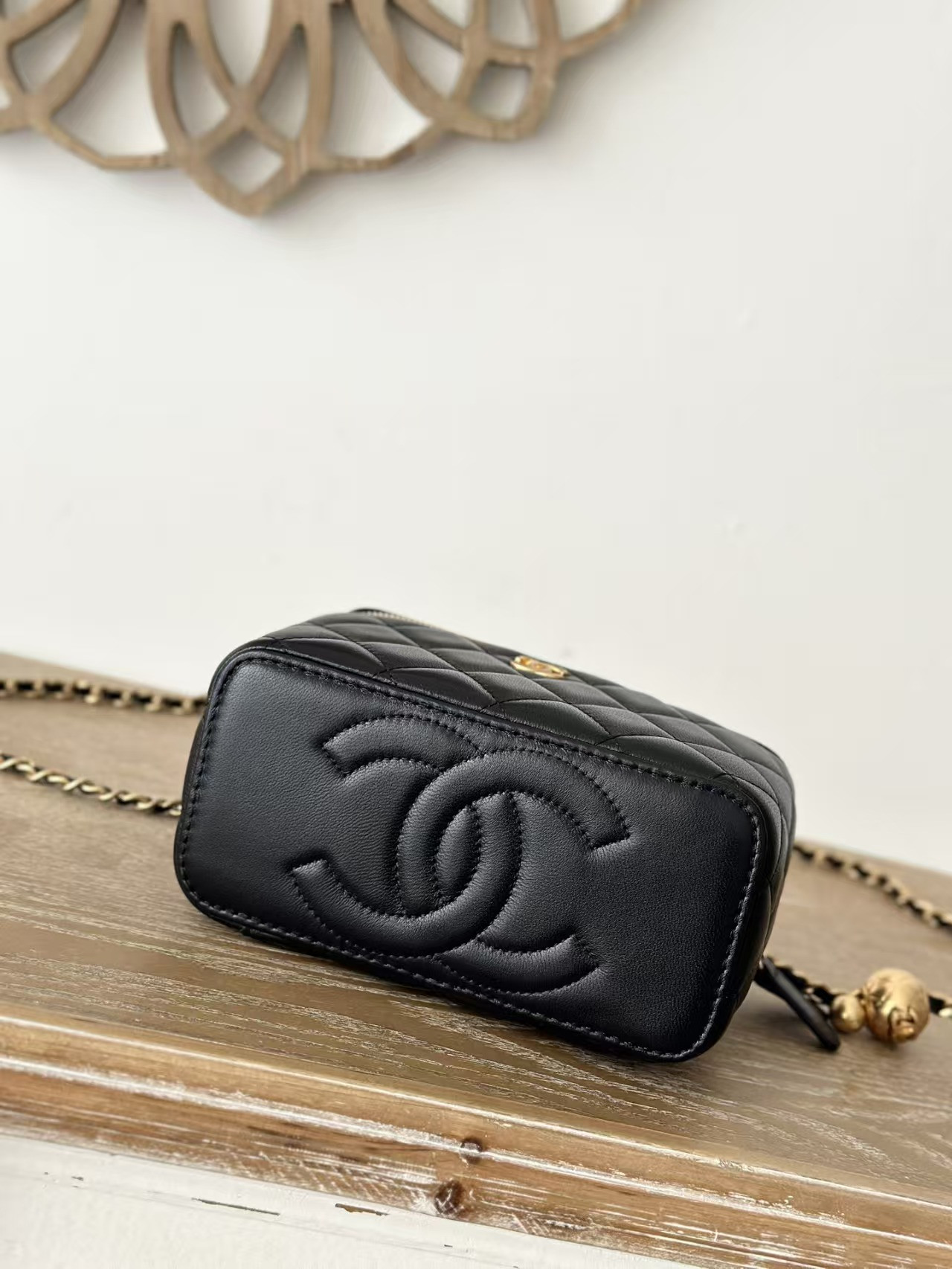 Ch**el Vanity With Chain 9.5x17x8cm