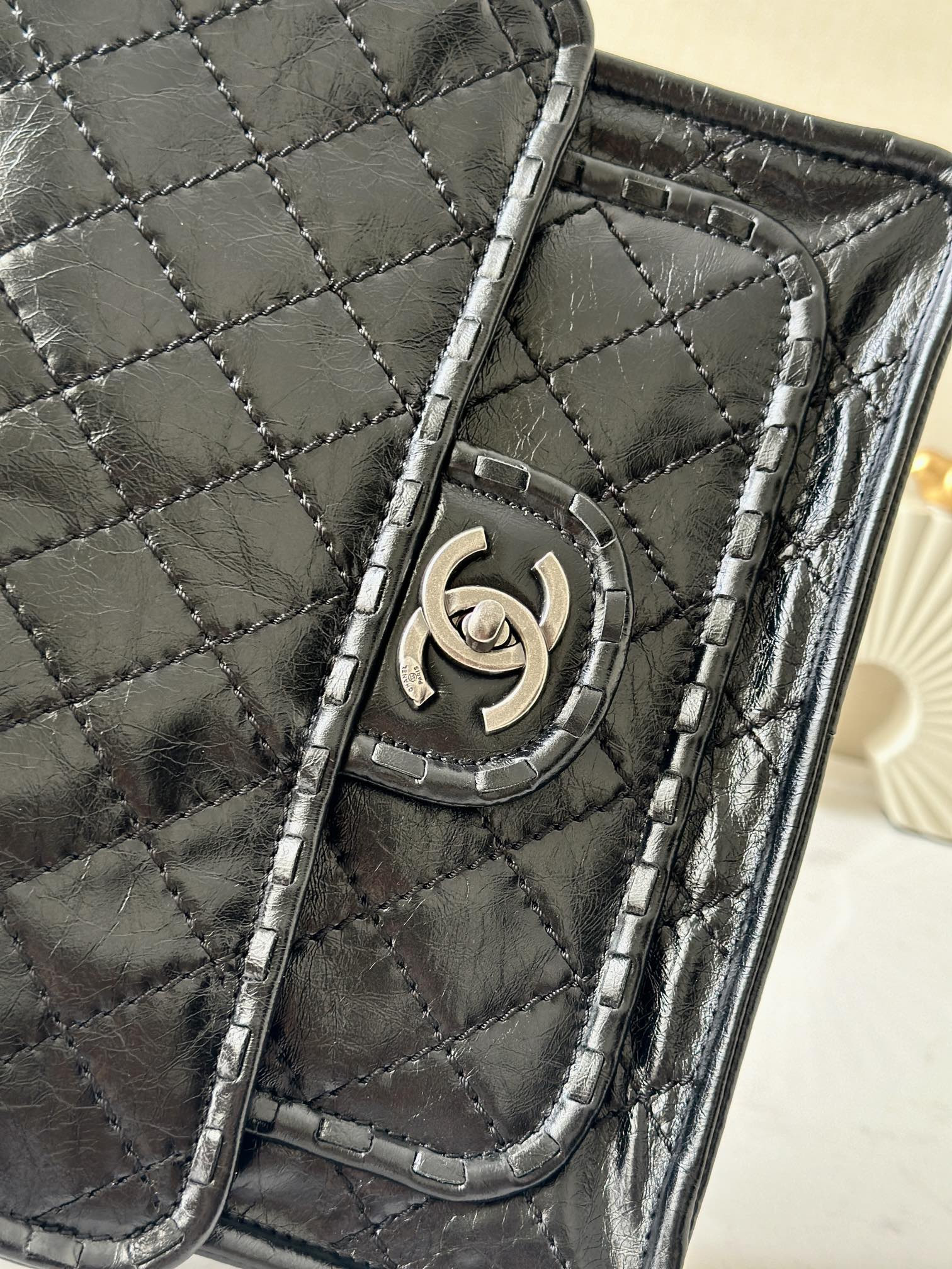 Ch**el vintage flap tofu bag 26x11x23cm