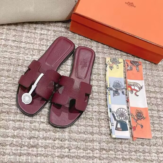 UA H**me5 Oran sandal