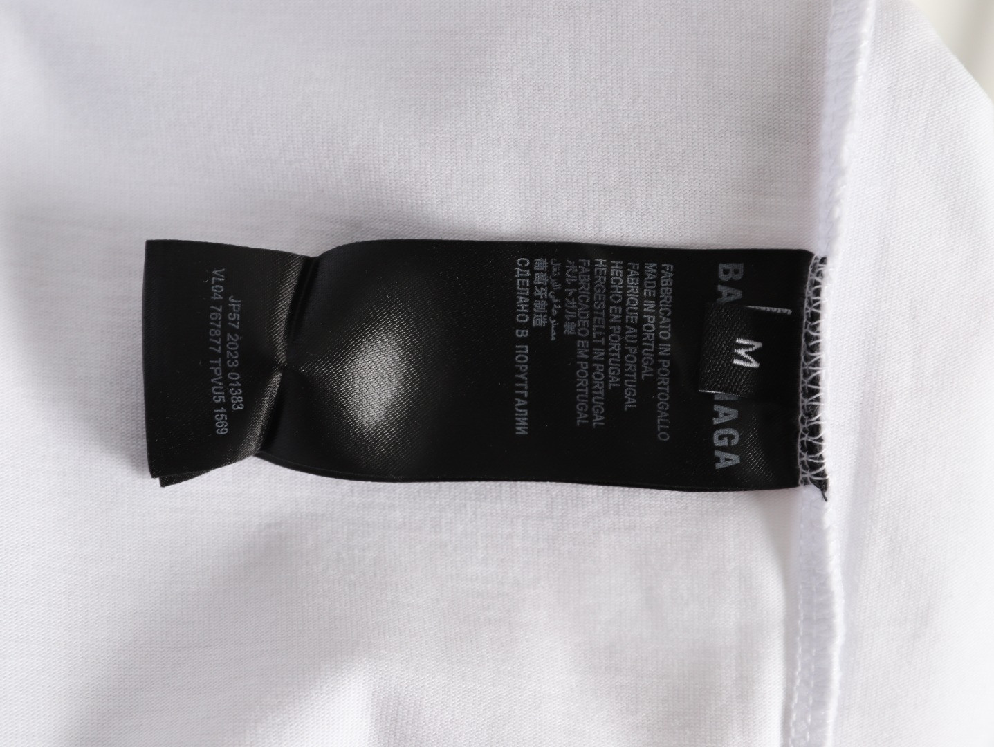Ba1en*iaga short-sleeved t-shirt