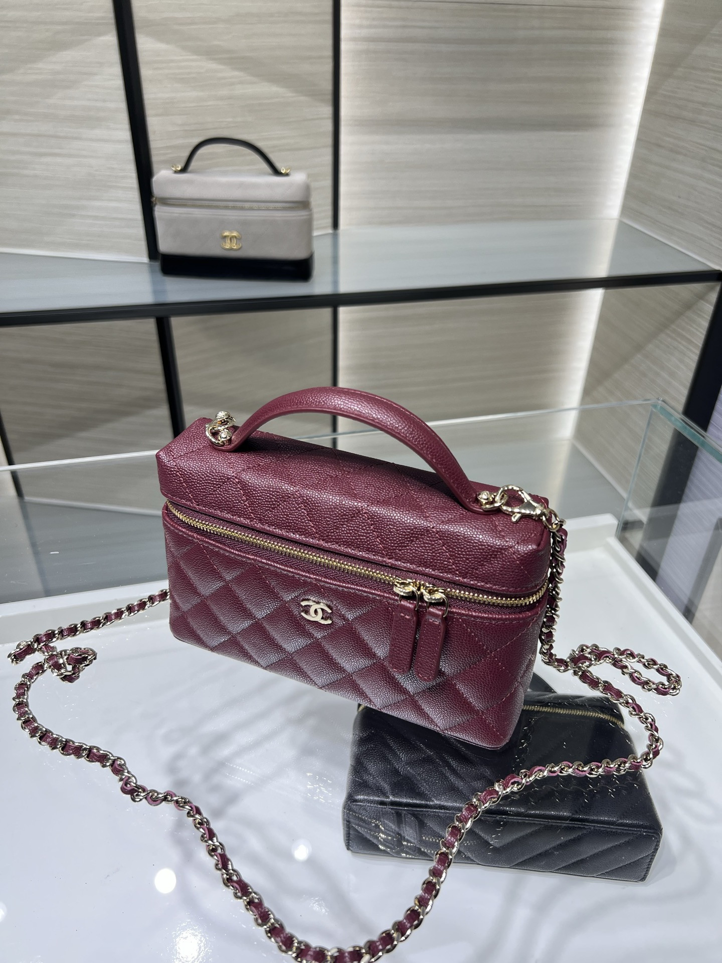 Ch**el classic vanity with chain handbag ap4385 17x19.5x5cm