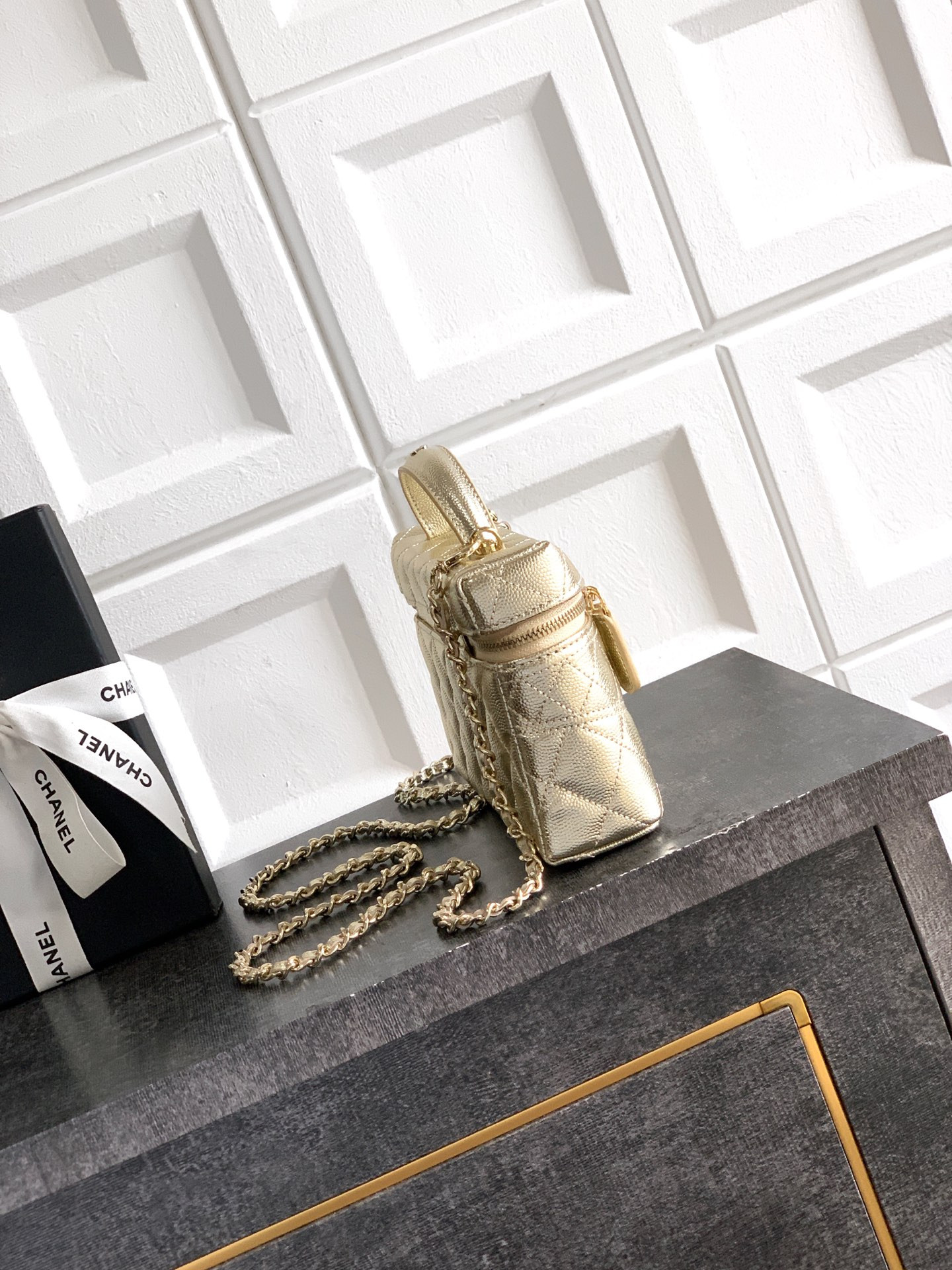 Ch**el long vanity with chain 17×19.5×5cm