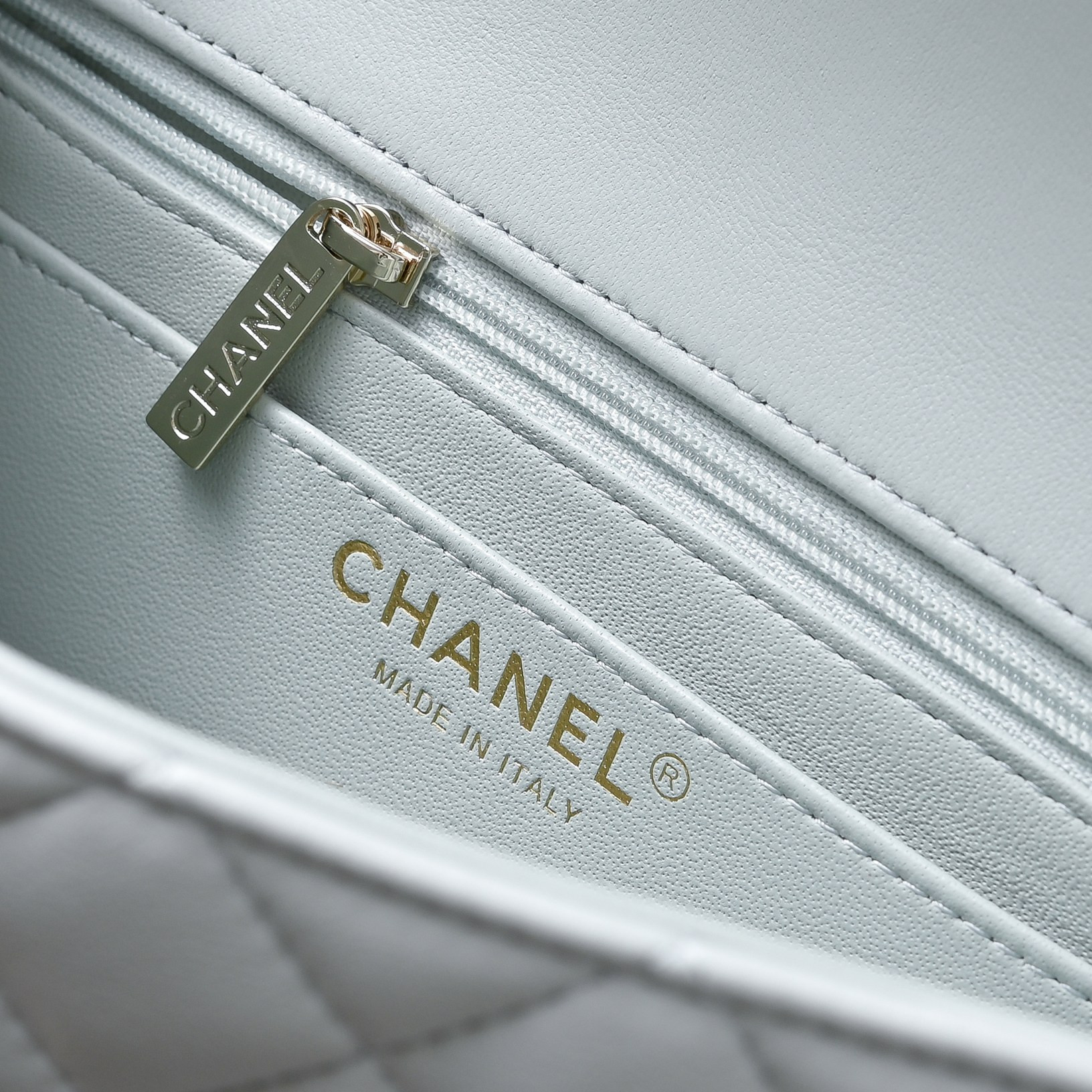 Ch**el mini flap bag 20x12x6.5cm