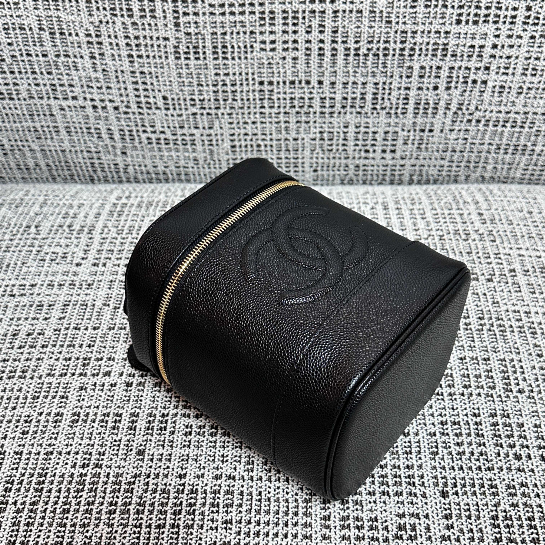 Ch**el vanity bag 17.5x13x17cm
